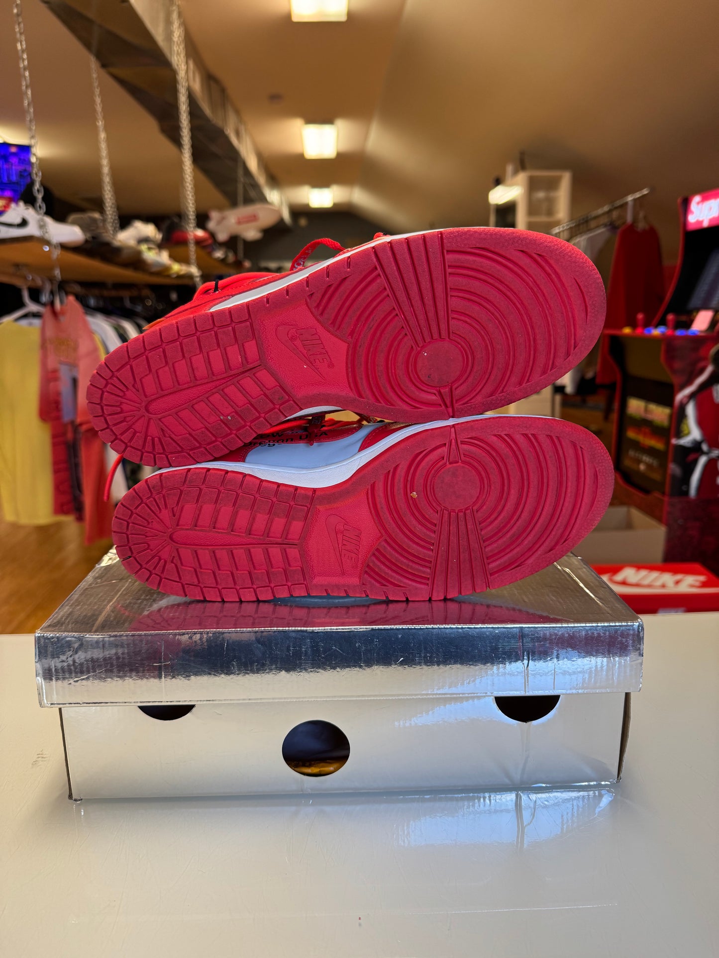 Nike dunk off white UNLV