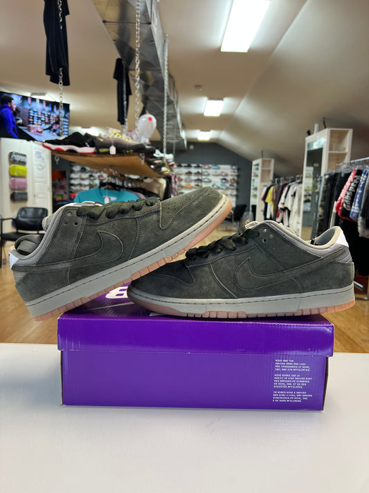 Nike Dunk SB Sequoia