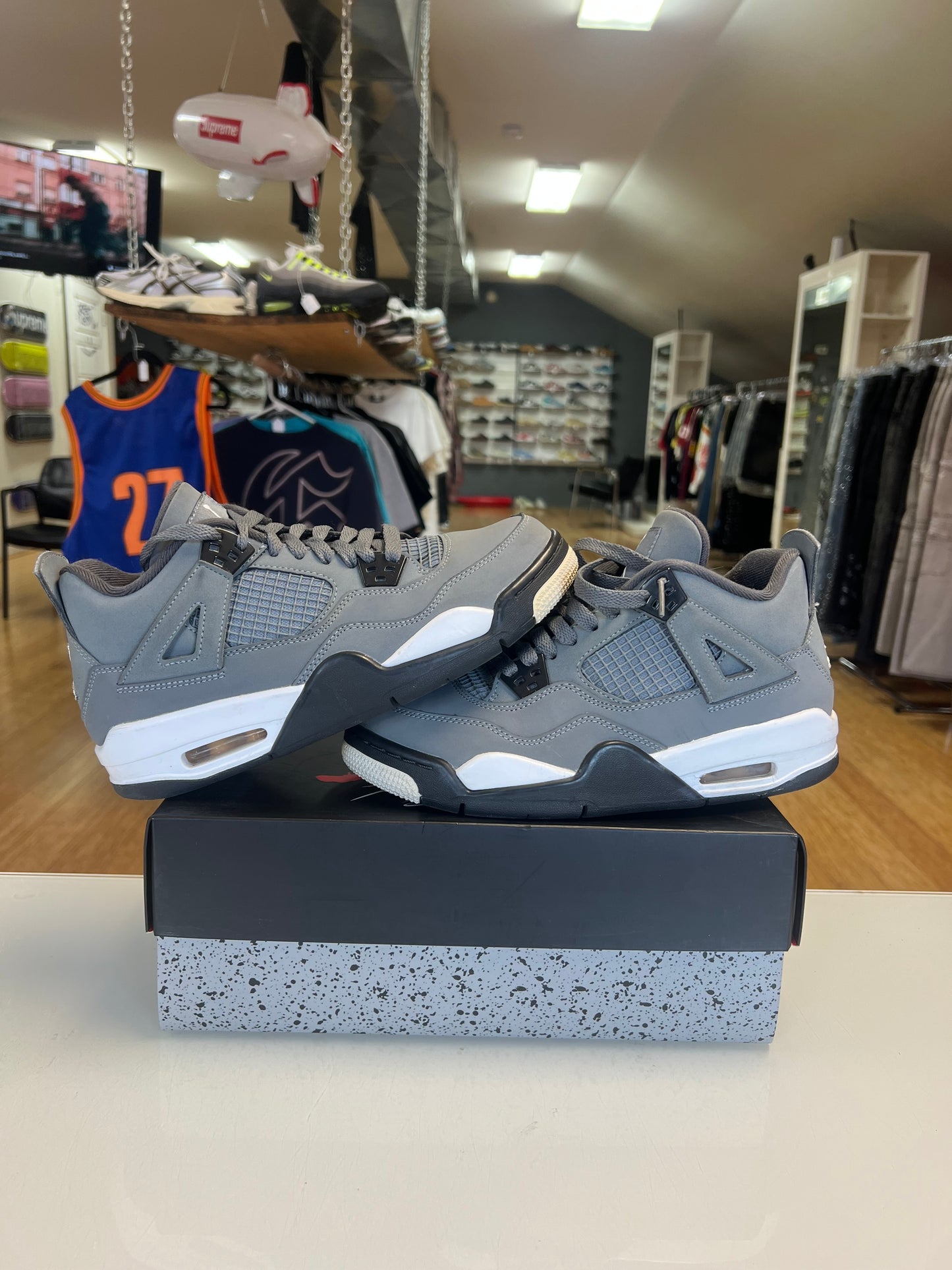 Jordan 4 Cool Grey