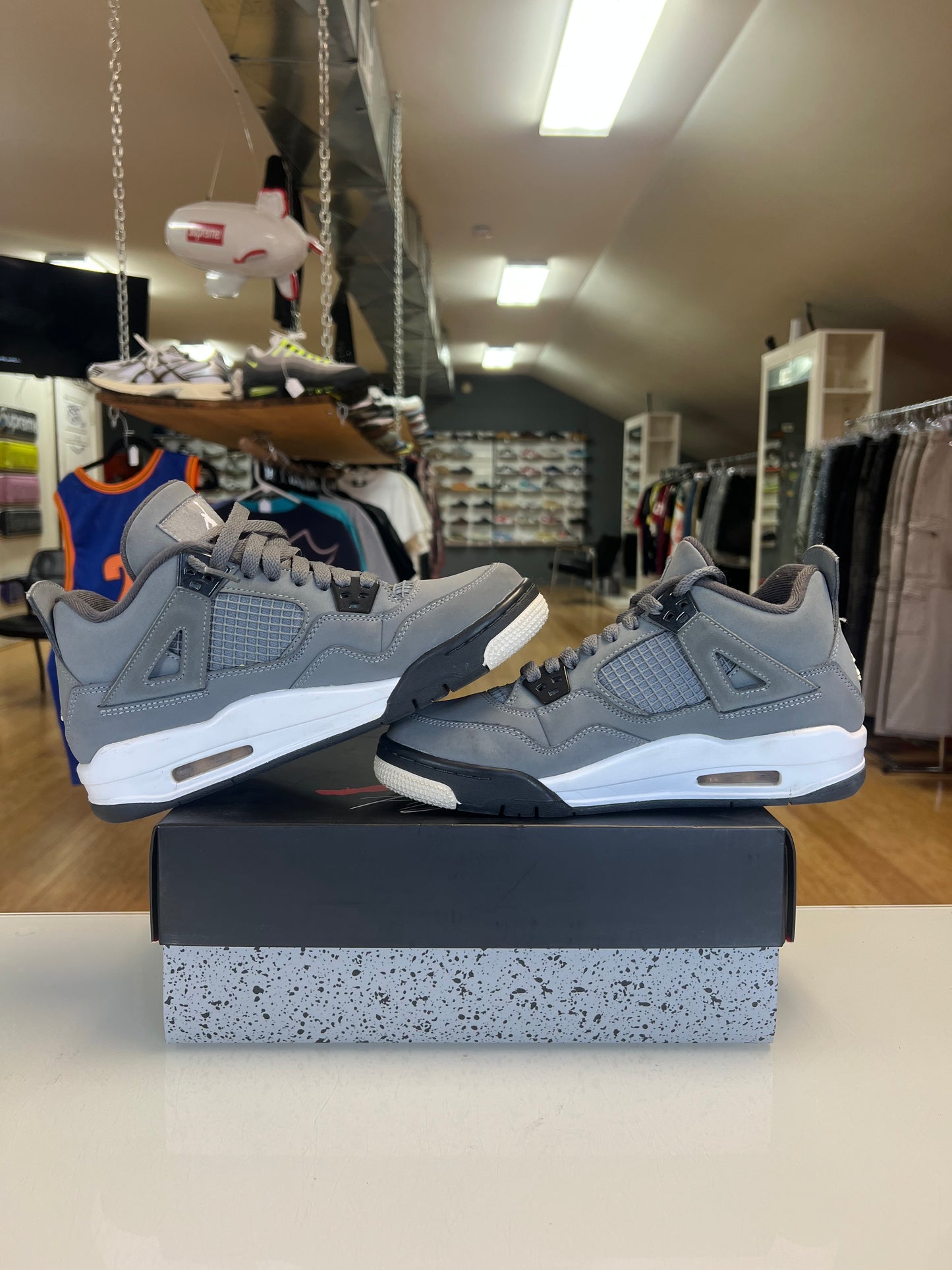Jordan 4 Cool Grey