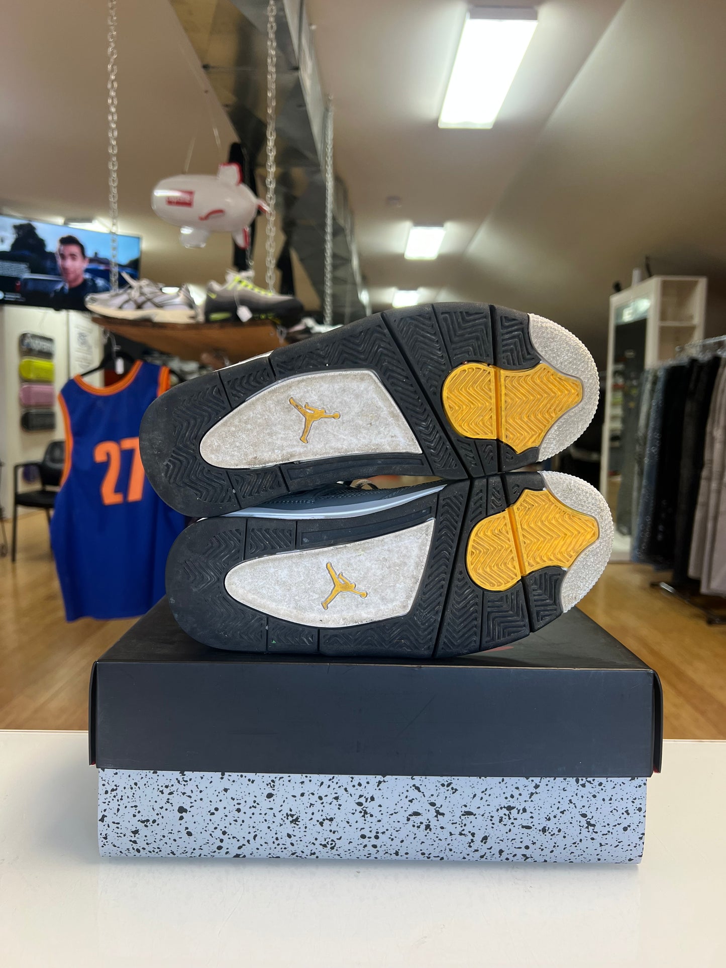 Jordan 4 Cool Grey