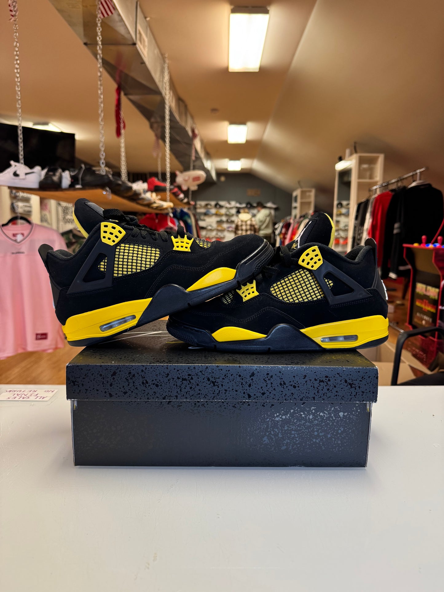 Jordan 4 Yellow Thunder