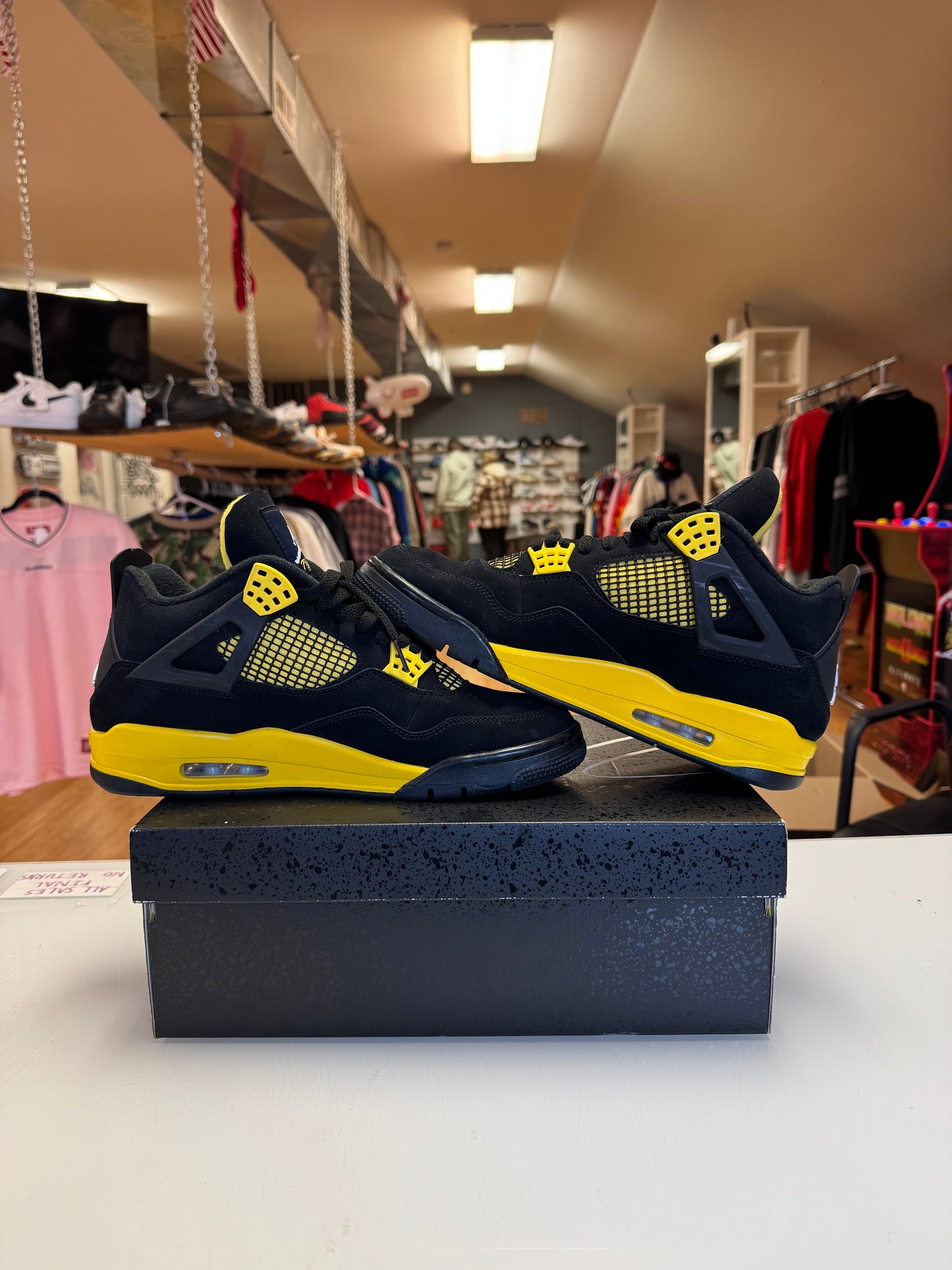 Jordan 4 Yellow Thunder
