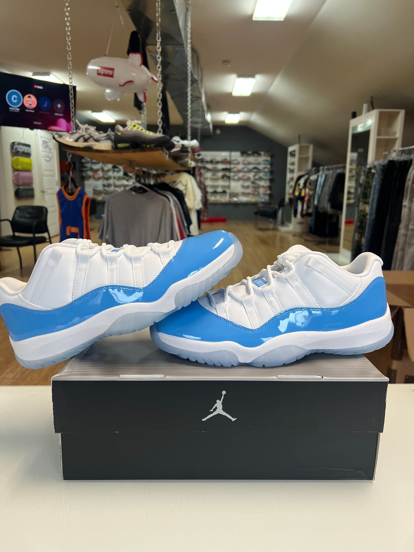 Jordan 11 UNC Low