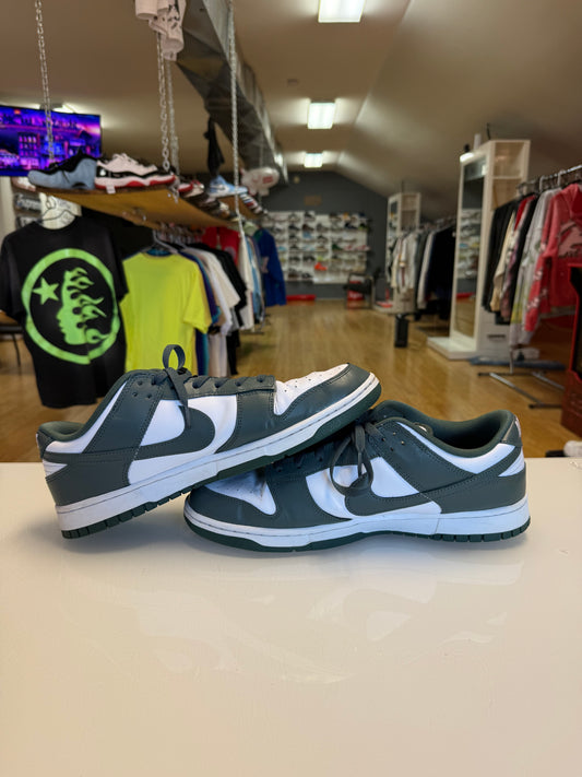 Nike dunk vintage green