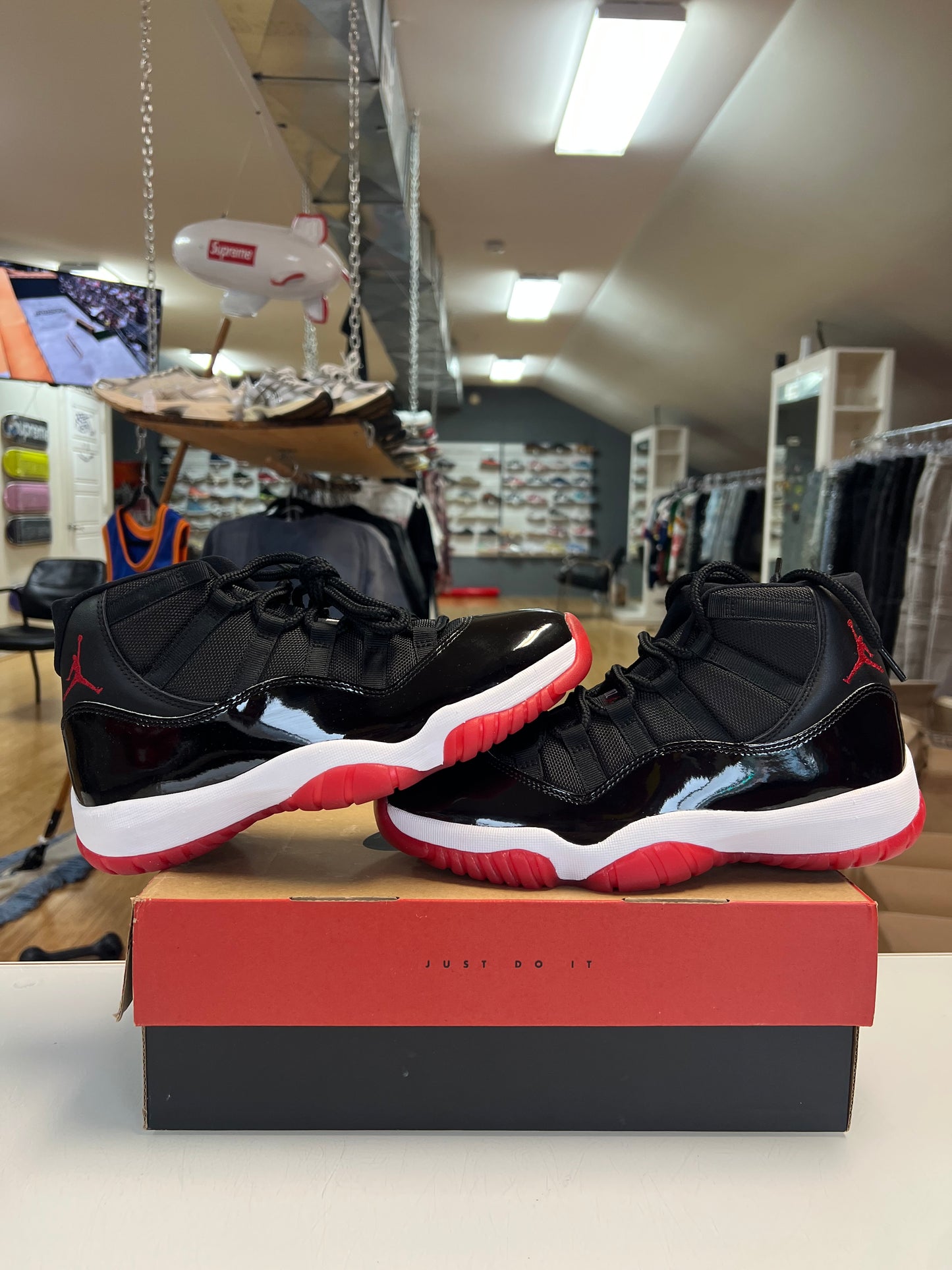Jordan 11 Bred