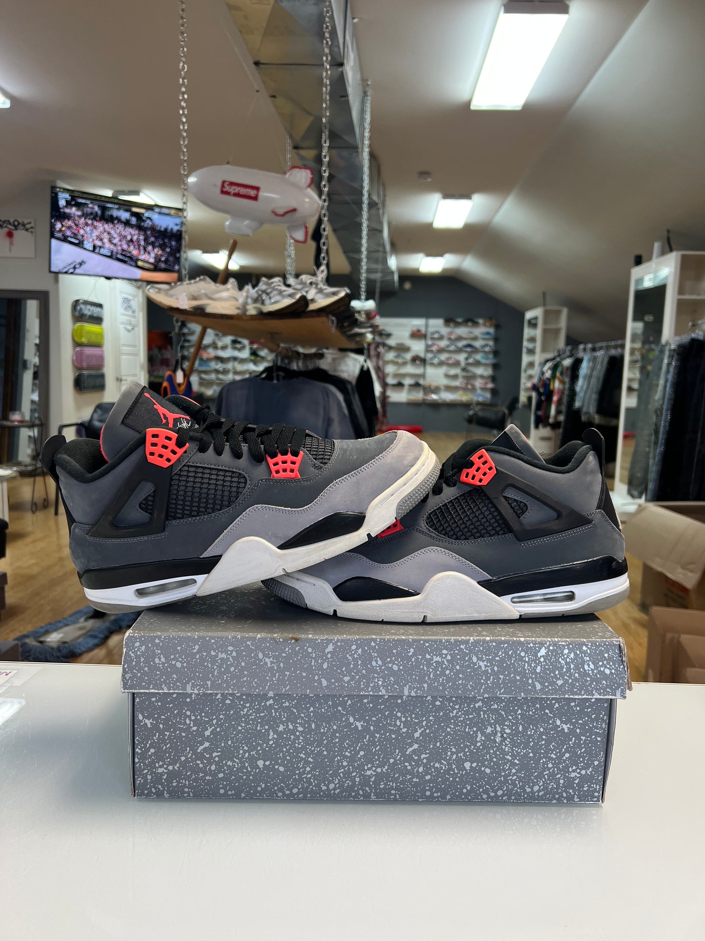 Jordan 4 infrared