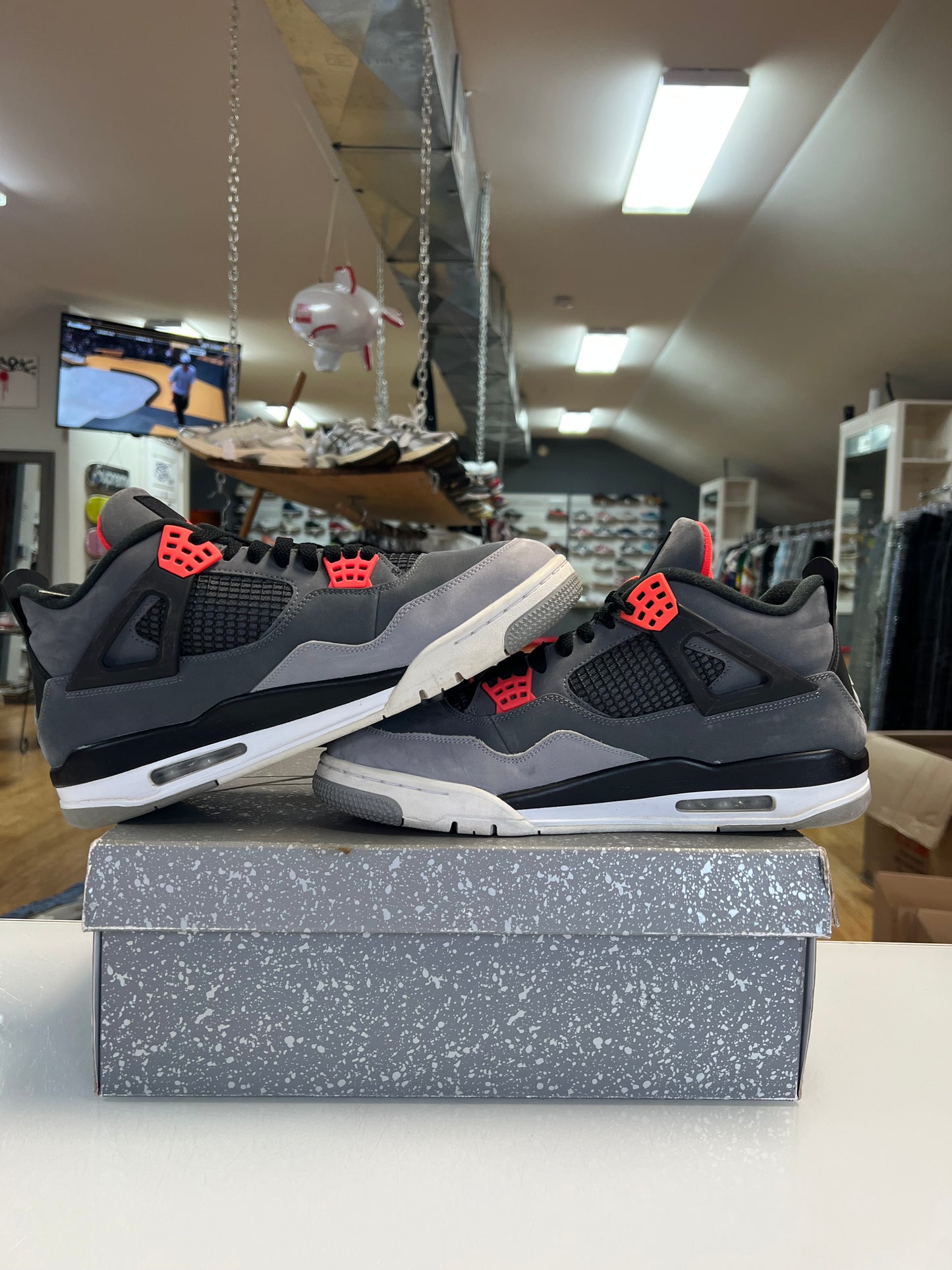 Jordan 4 infrared