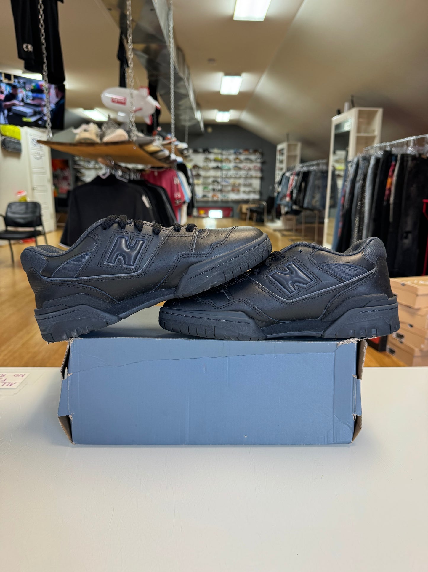 New balance 550 triple black