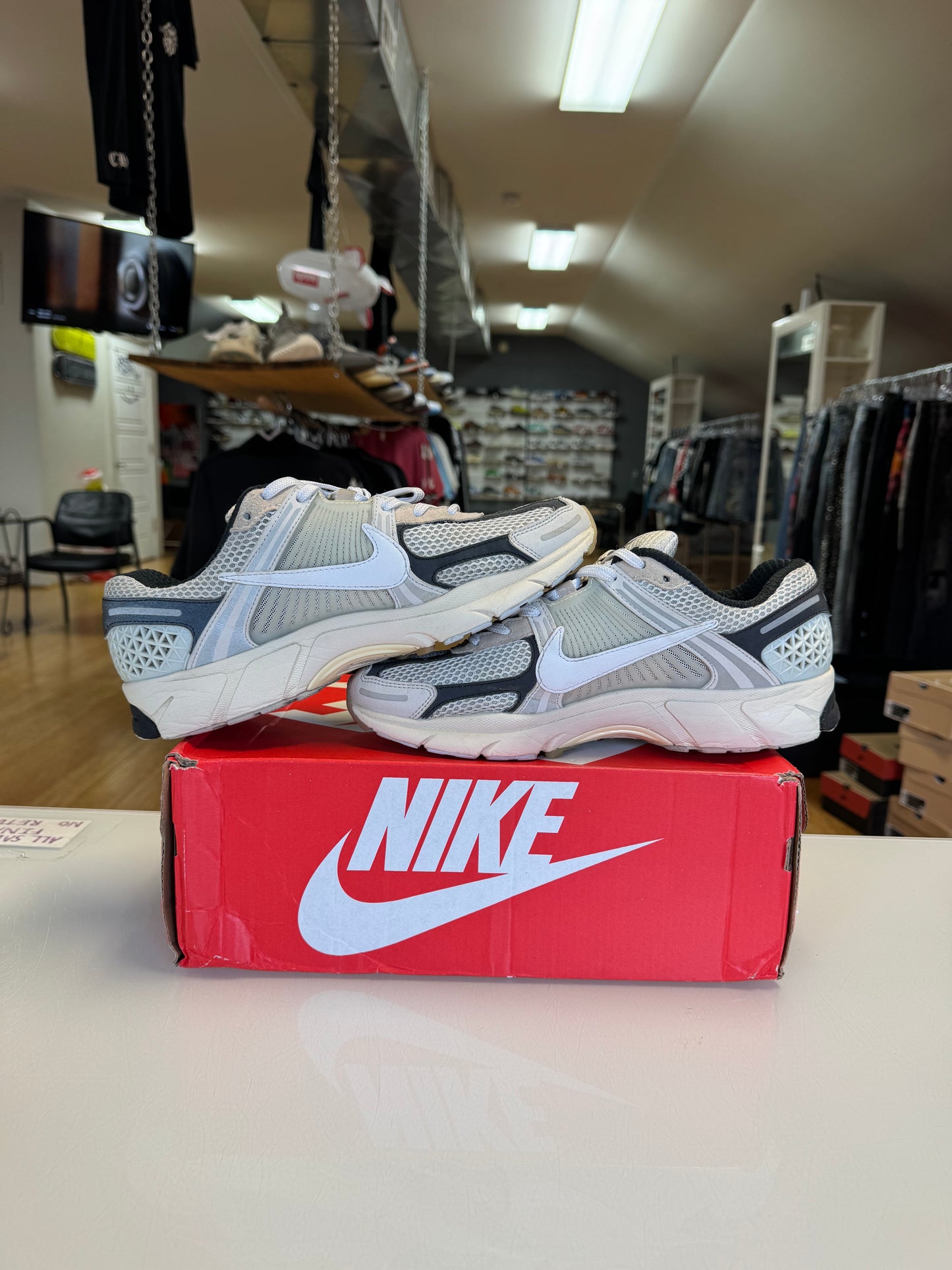 Nike vomero glow