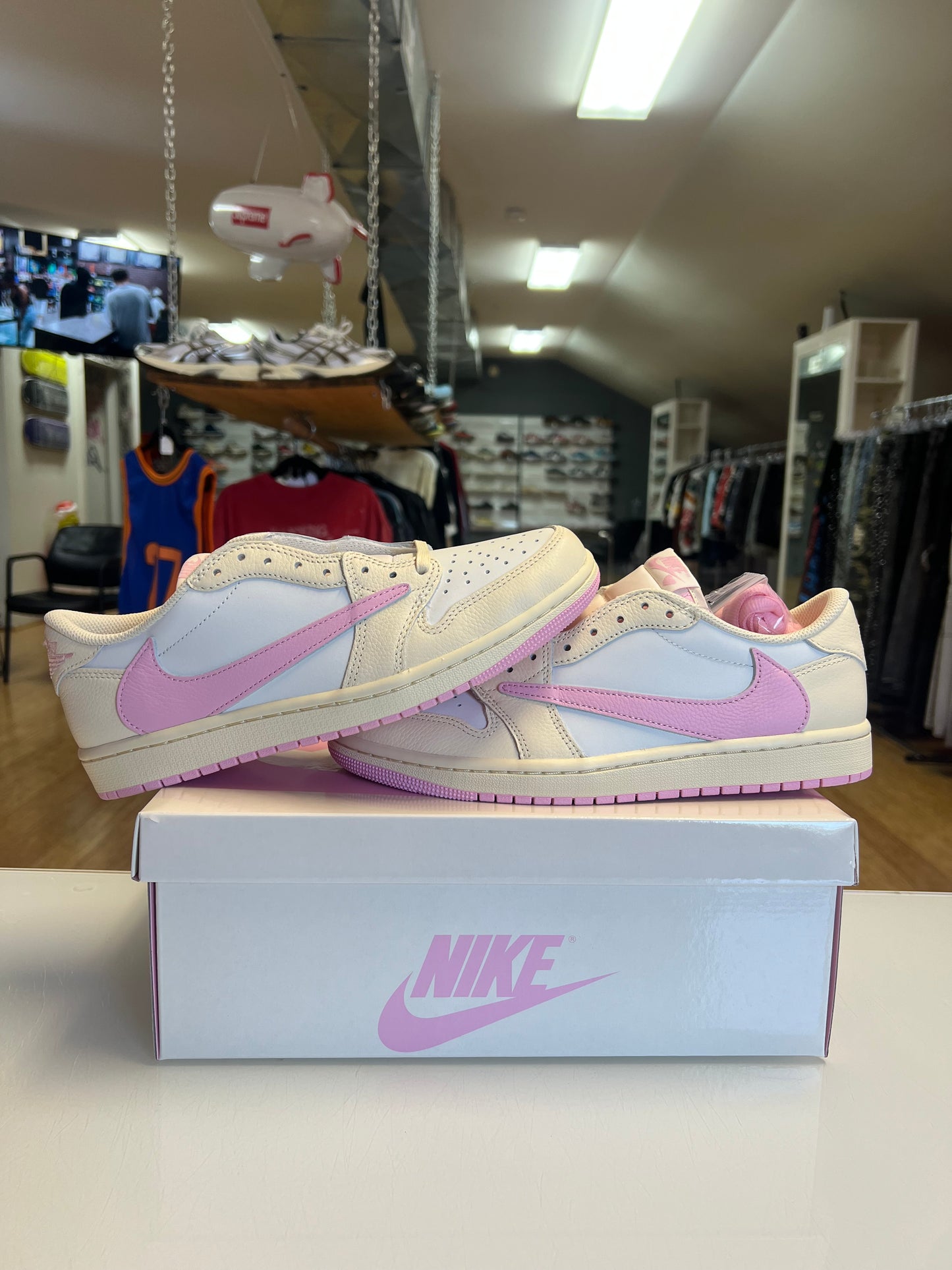 Jordan 1 Travis Scott Shy Pink