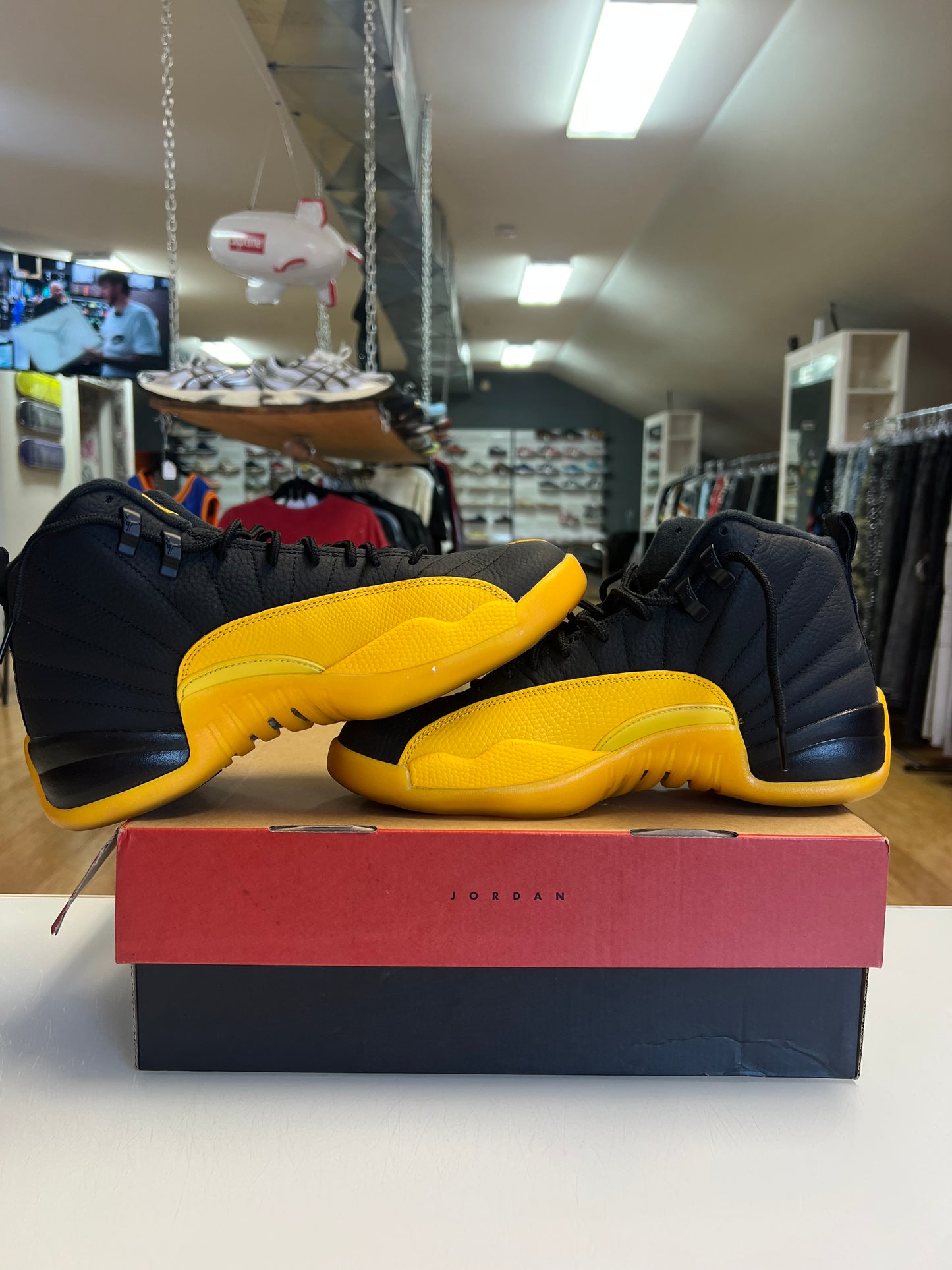 Jordan 12 University Gold