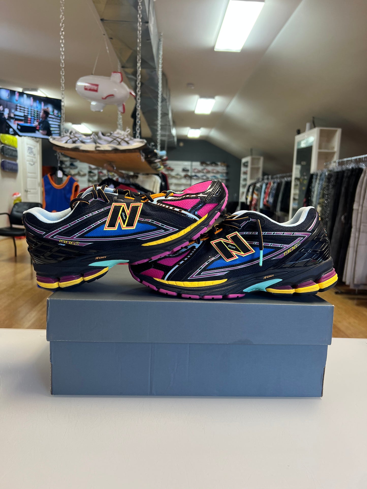 New Balance 1906r Neon Nights