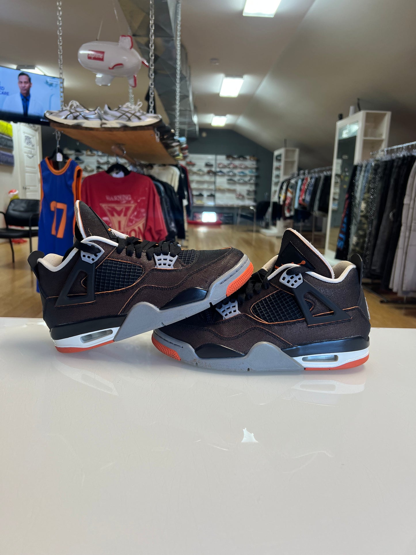 Jordan 4 Starfish