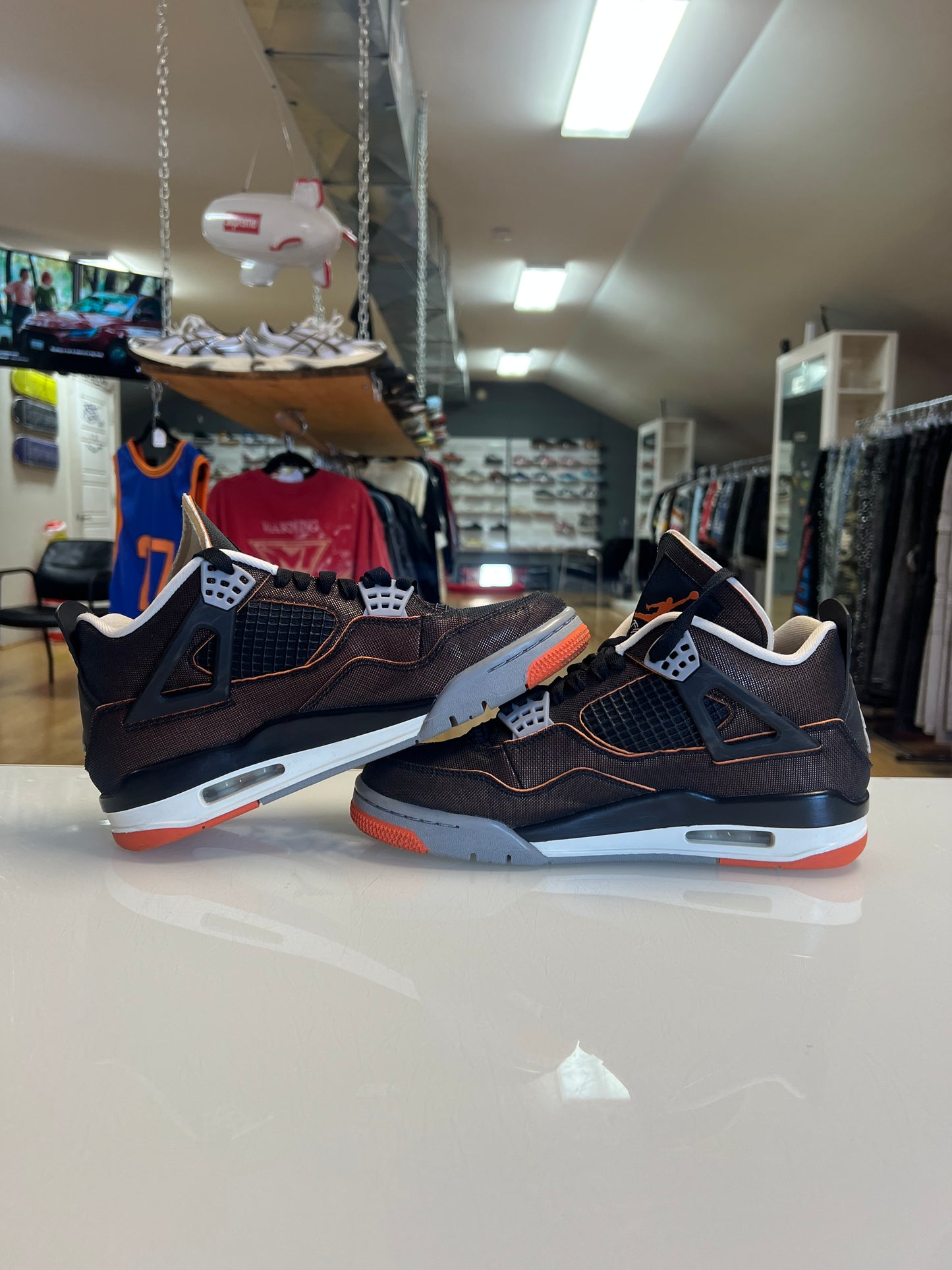 Jordan 4 Starfish