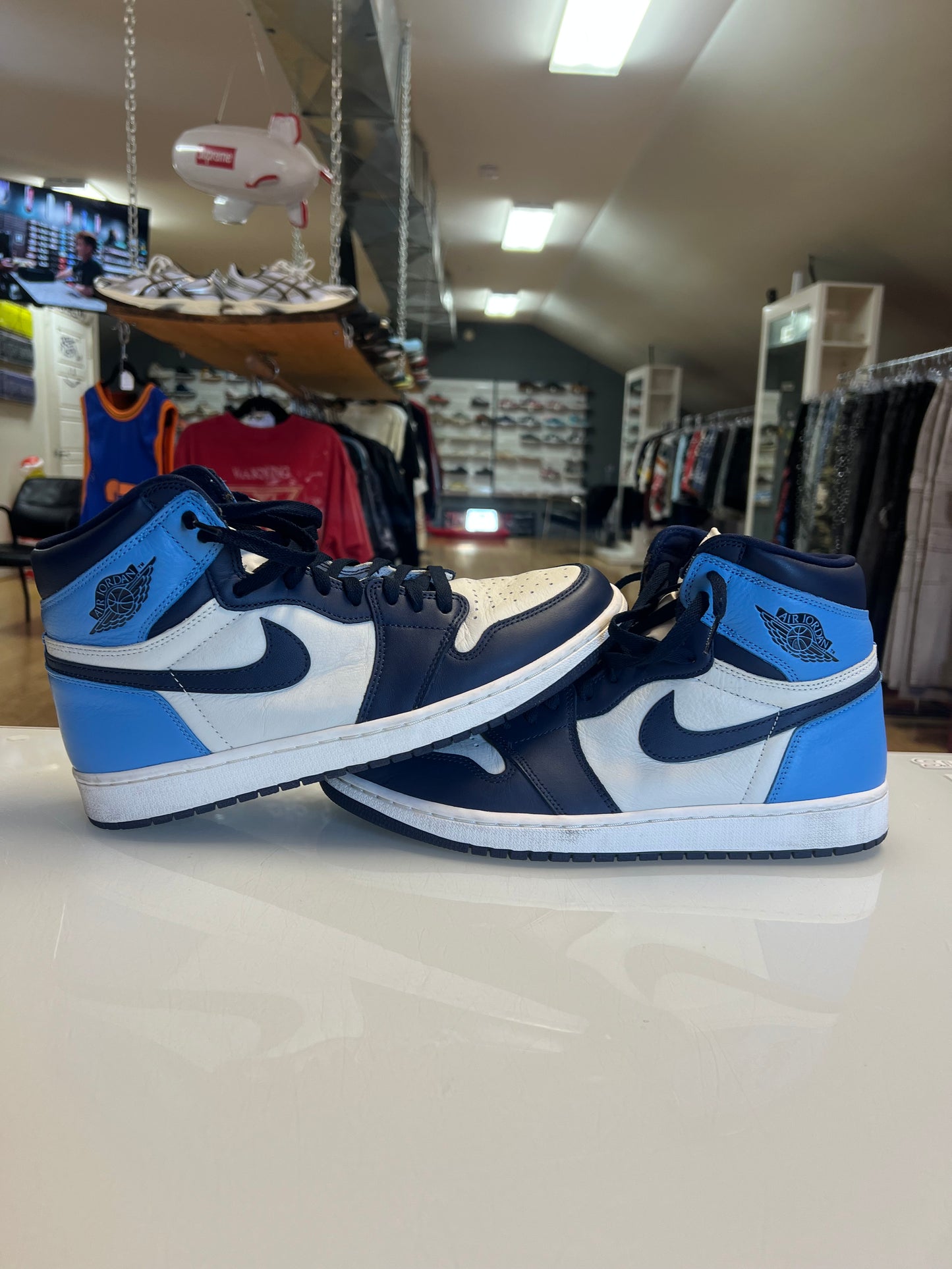 Jordan 1 UNC Obsidian