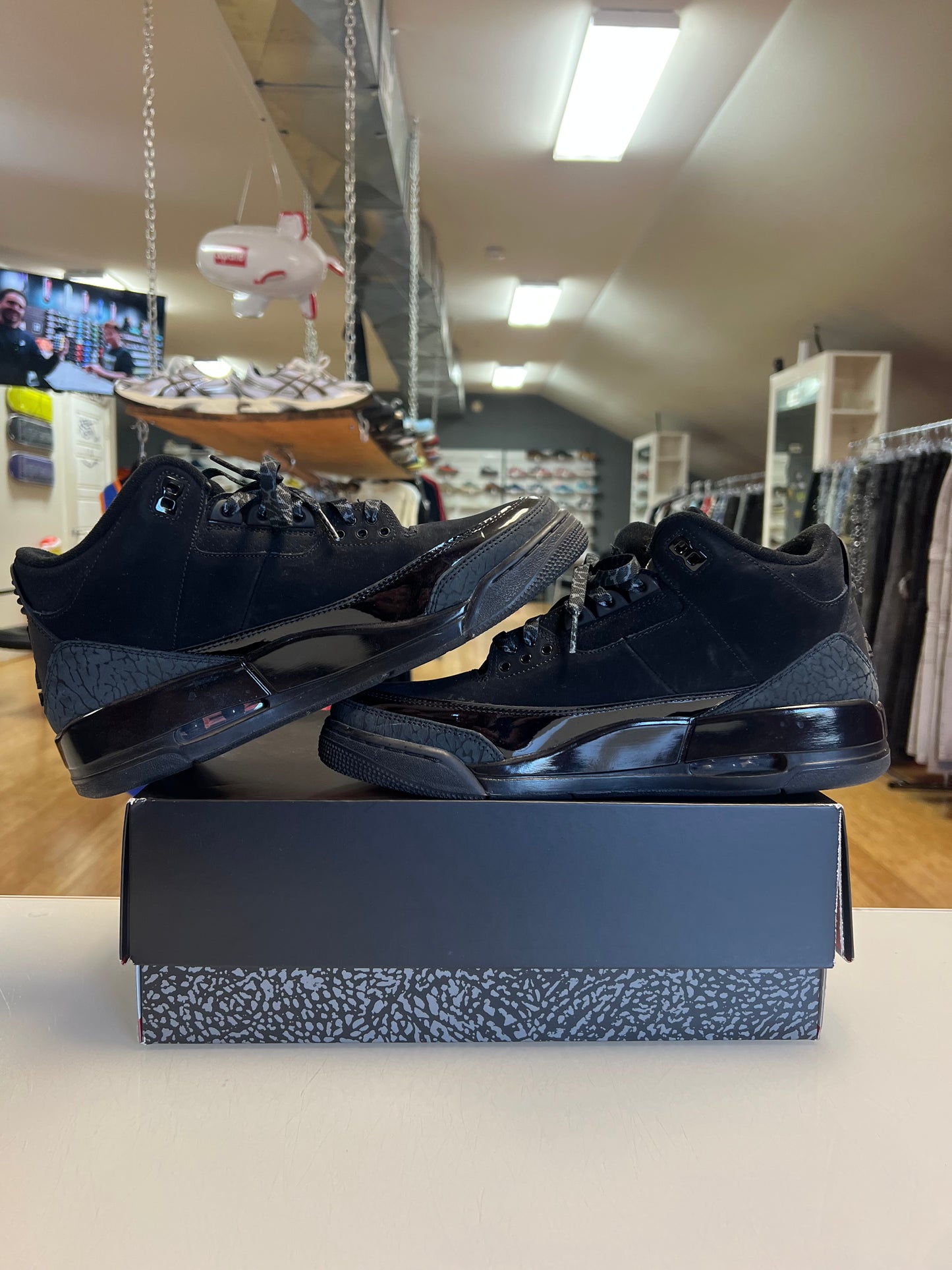 Jordan 3 Black Cat