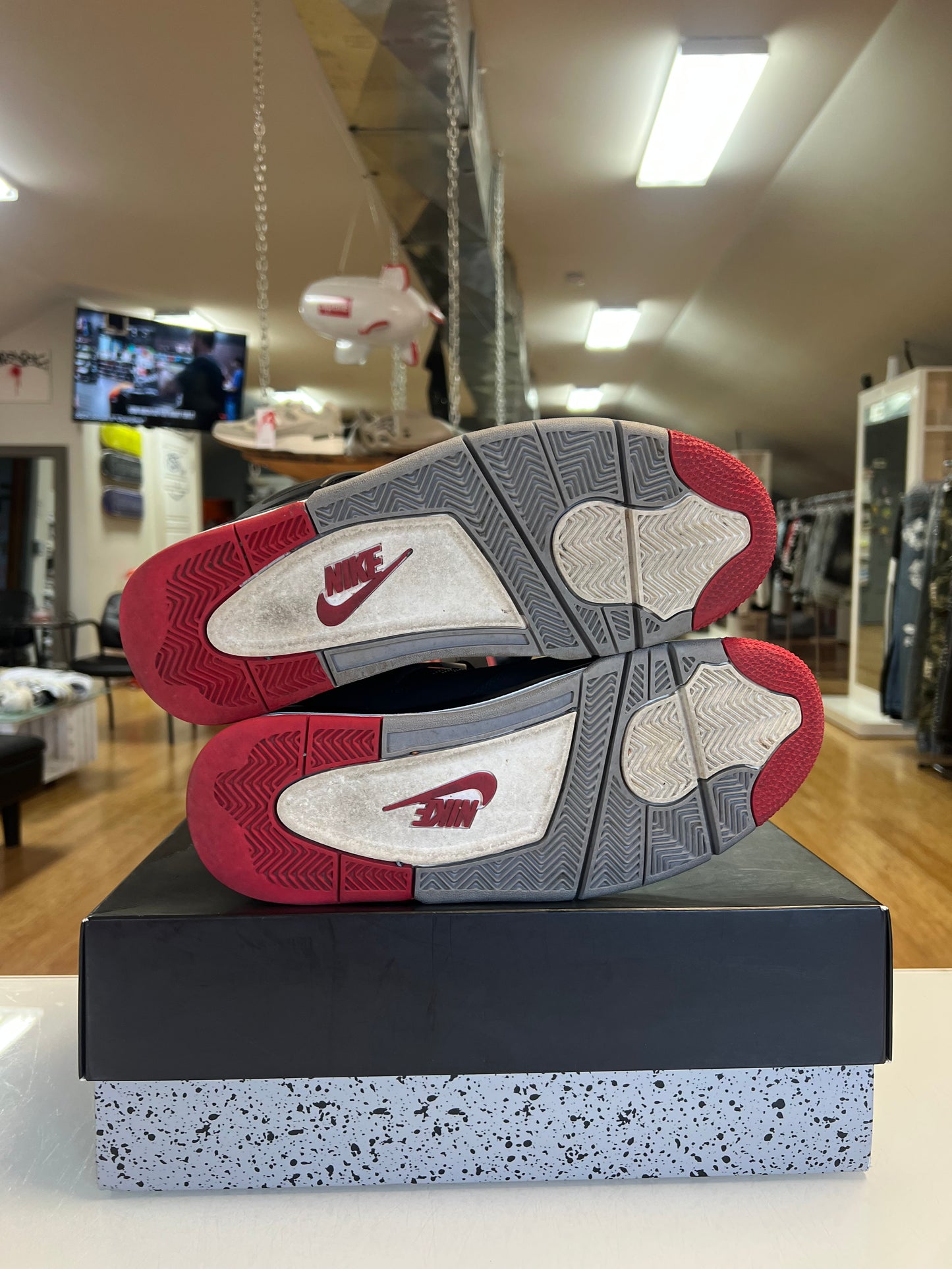 Jordan 4 Bred 2019