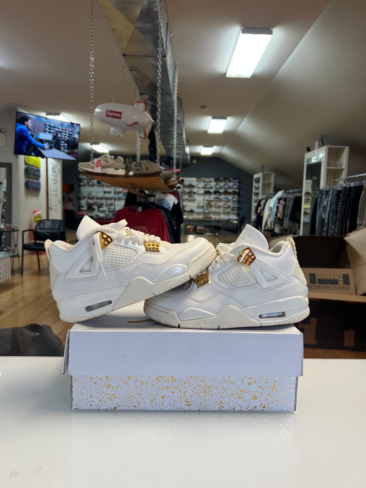 Jordan 4 Metallic Gold