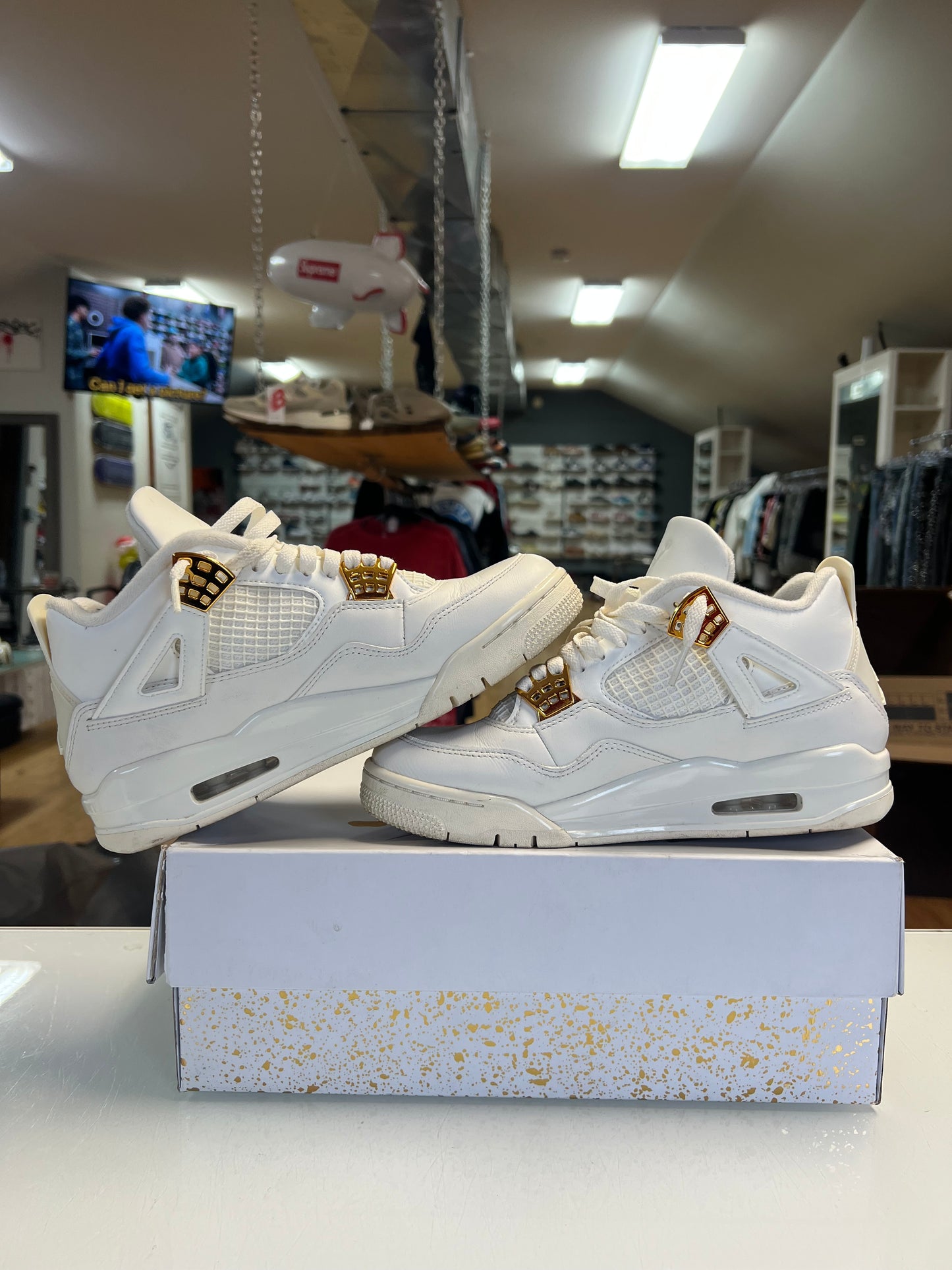 Jordan 4 Metallic Gold