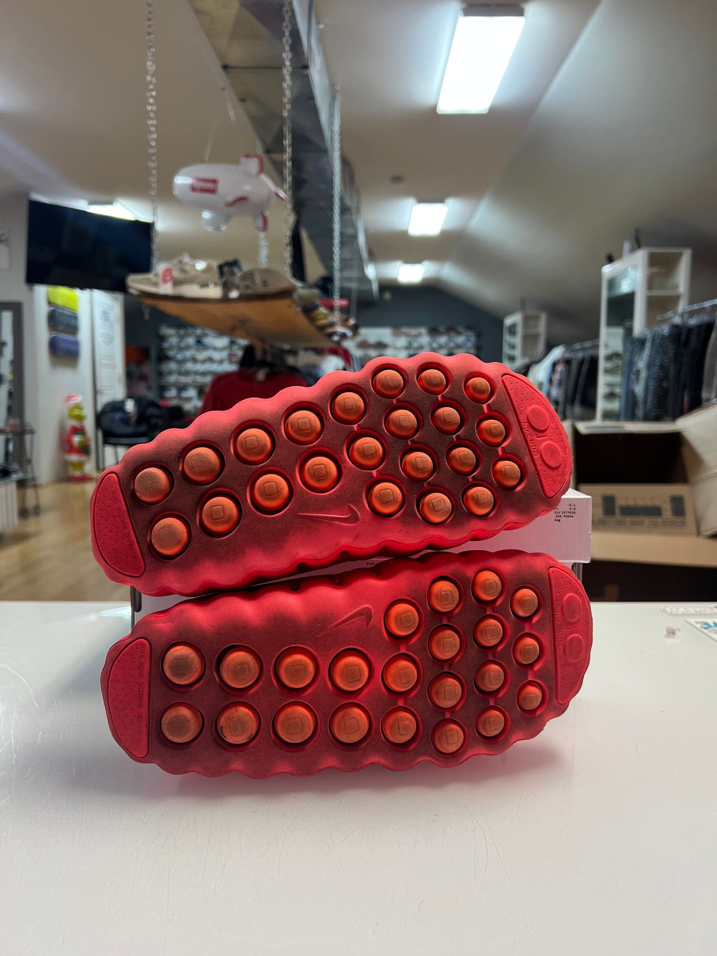 Nike Mind 001 Solar Red