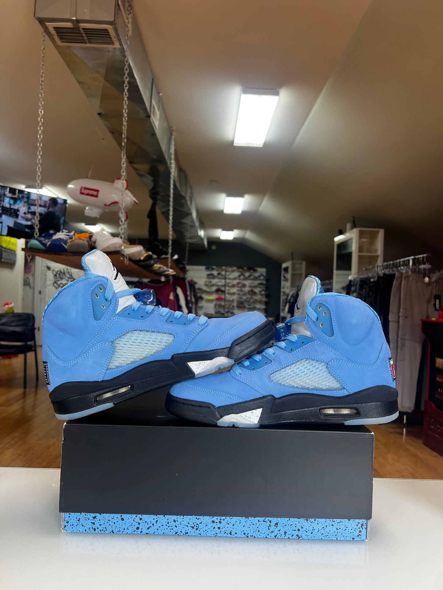 Jordan 5 UNC