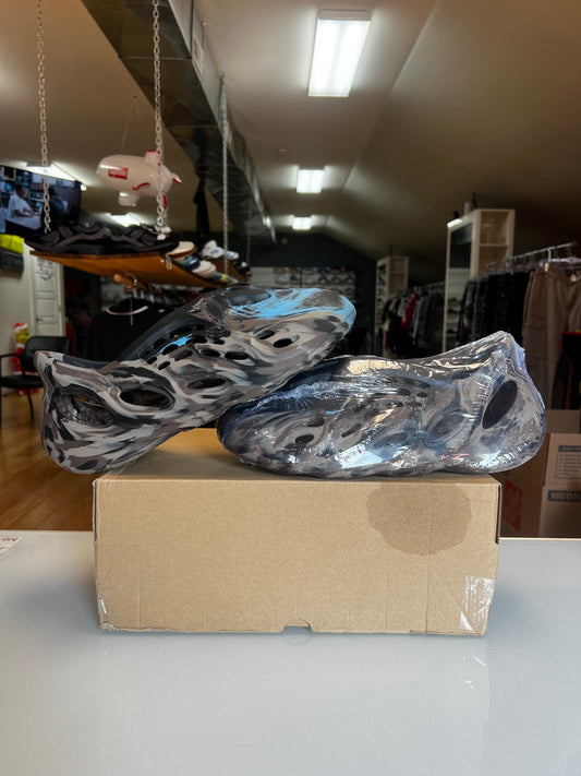 Yeezy Foam Runner MX Cinder