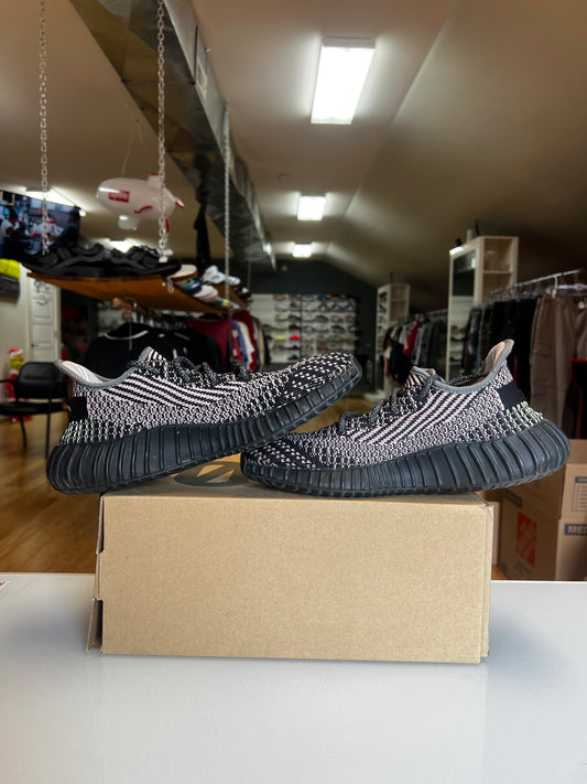 Yeezy 350 Yecheil