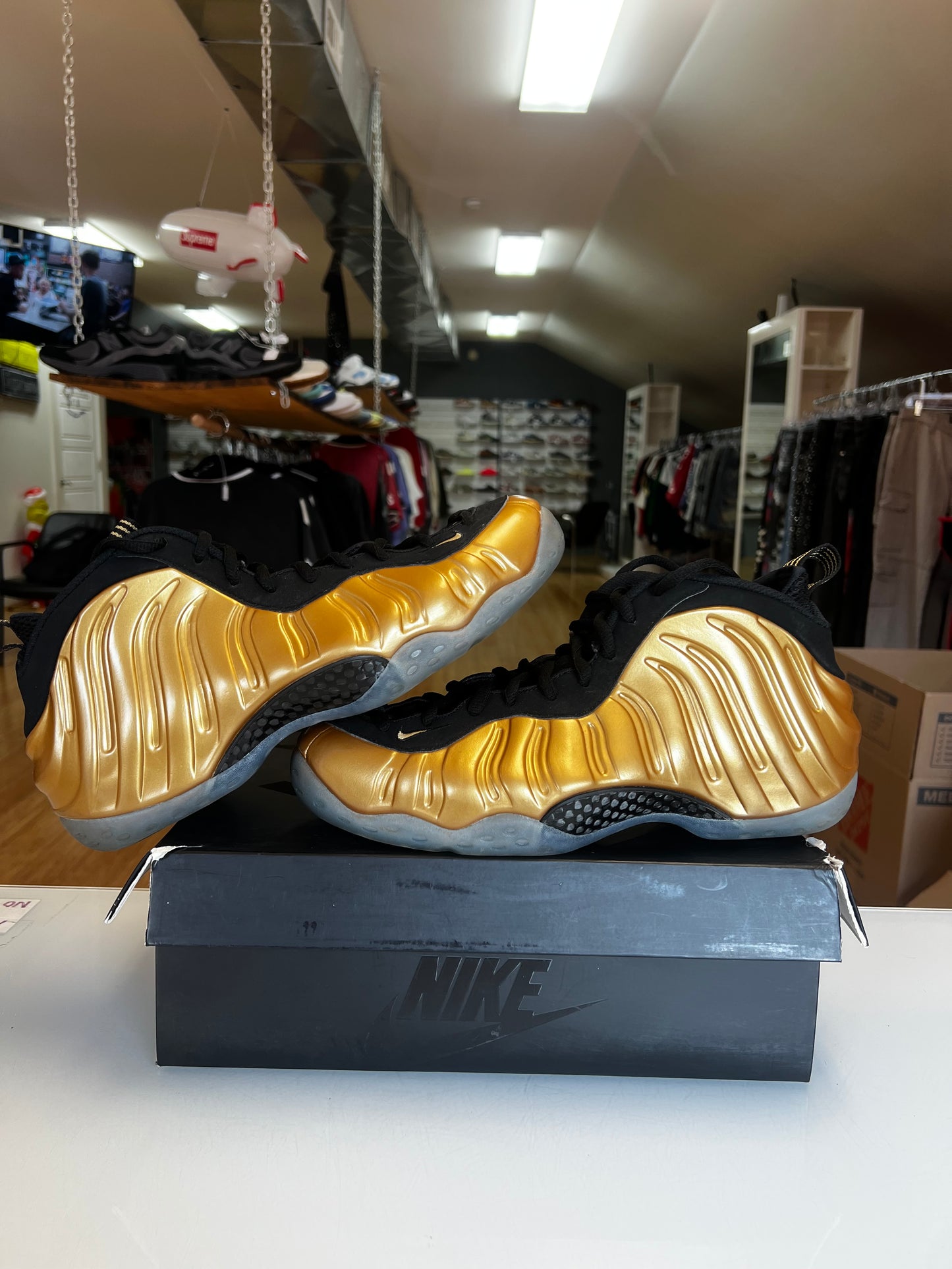 Nike Foamposite Metallic Gold