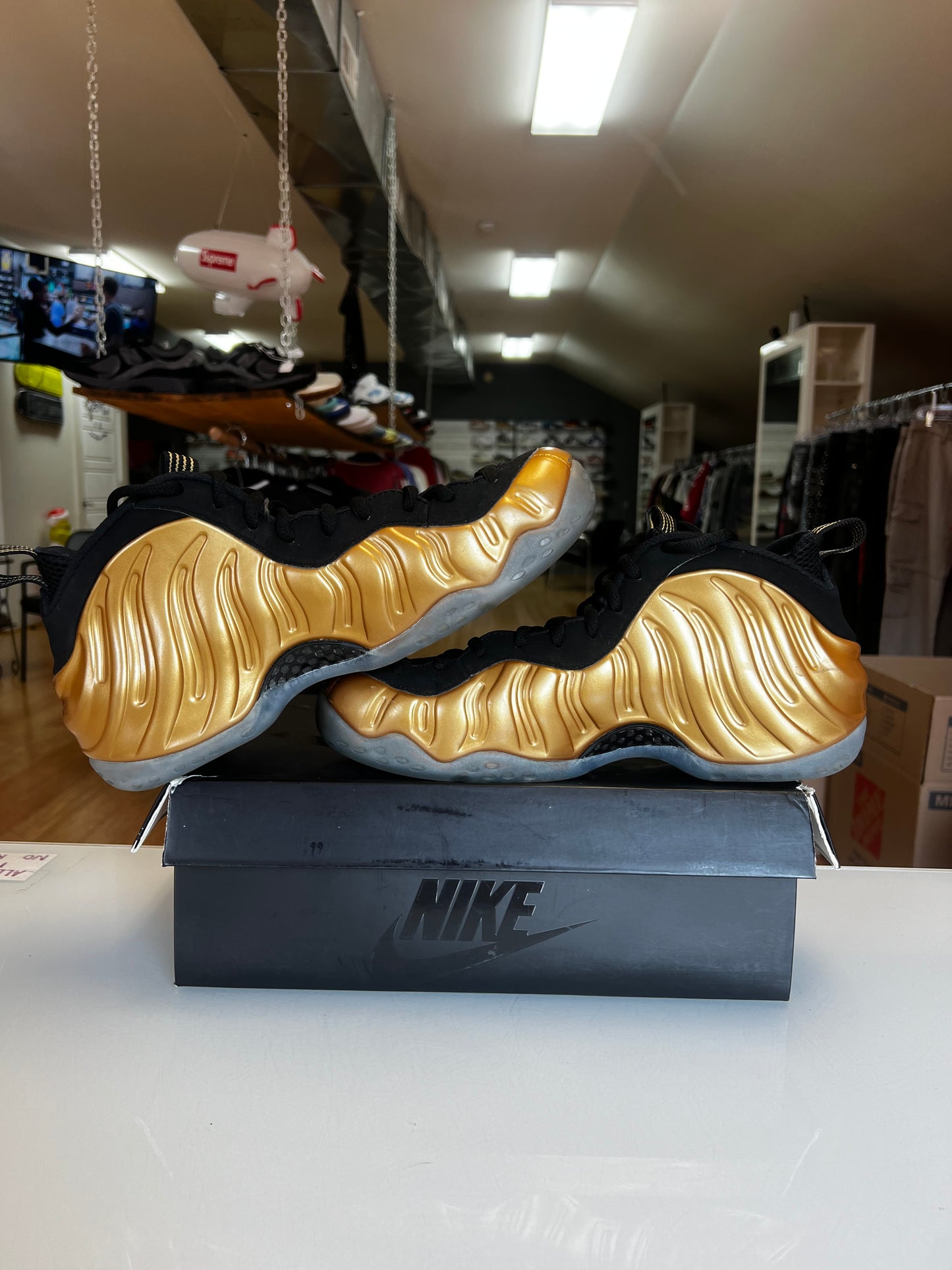 Nike Foamposite Metallic Gold