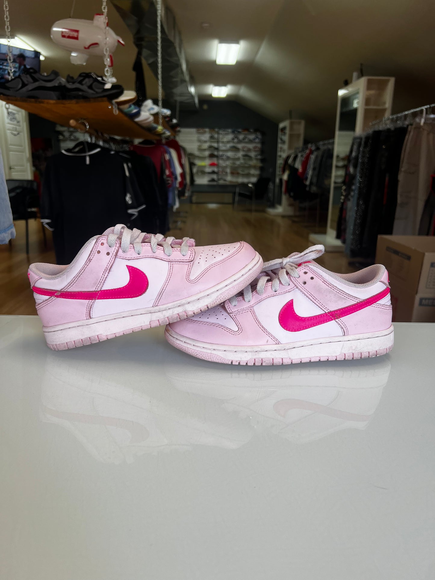 Nike Dunk Triple Pink
