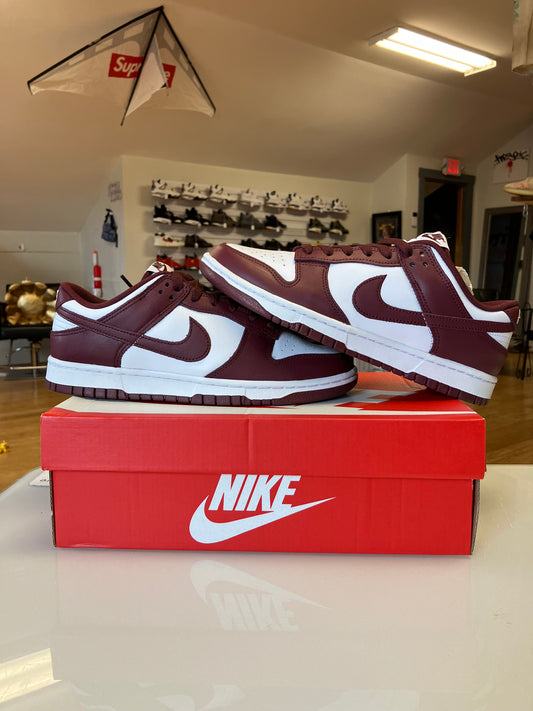 Nike dunk low redwood