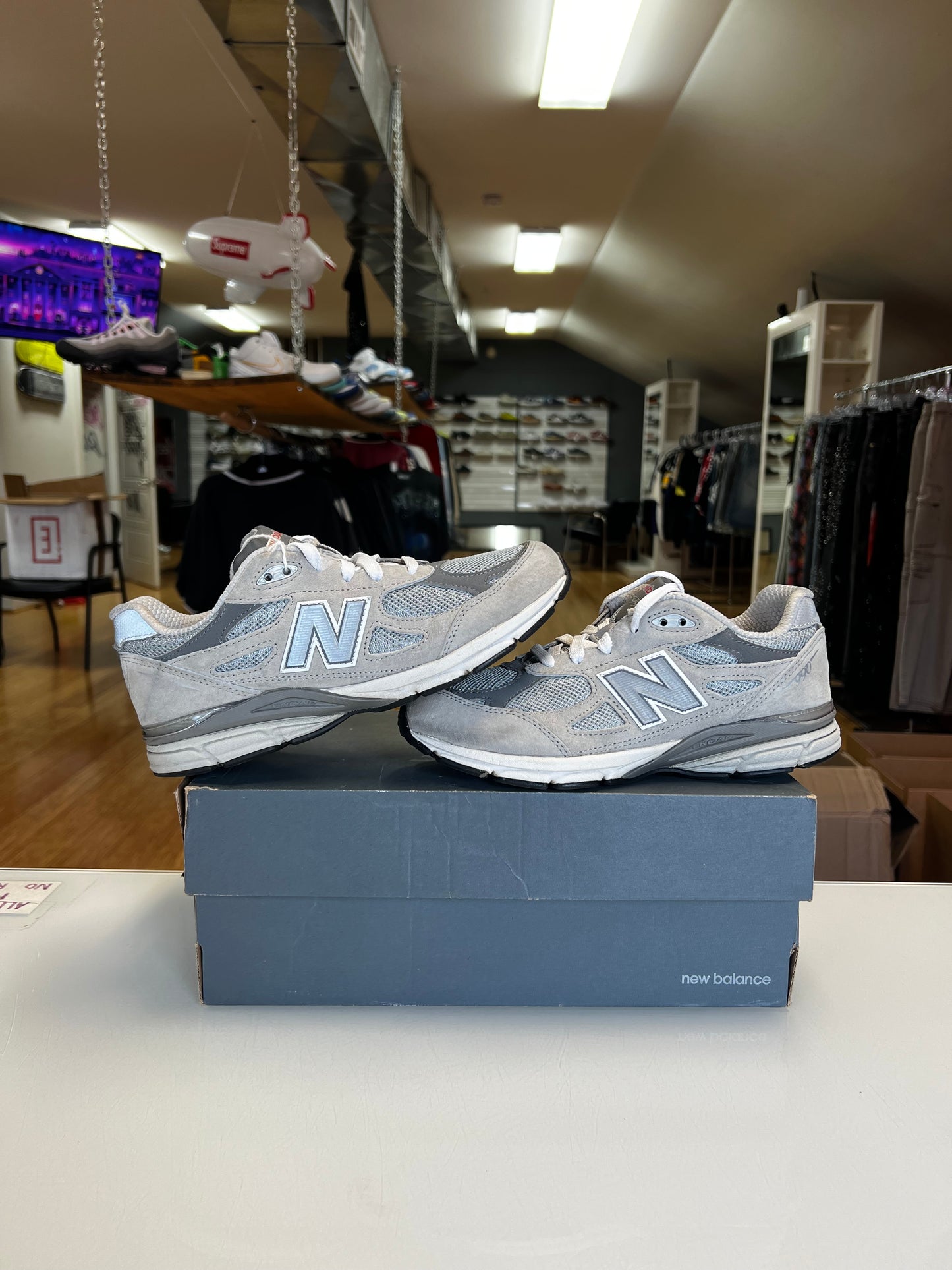 New Balance 990v3