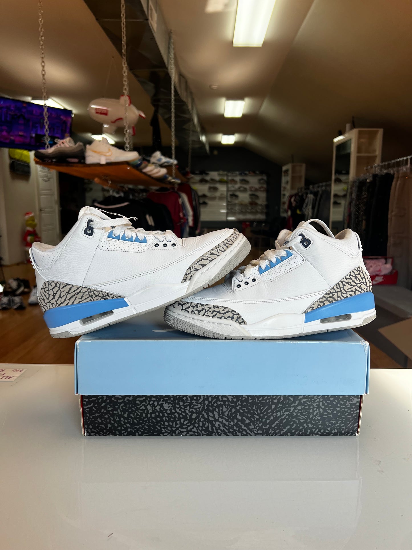 Jordan 3 UNC