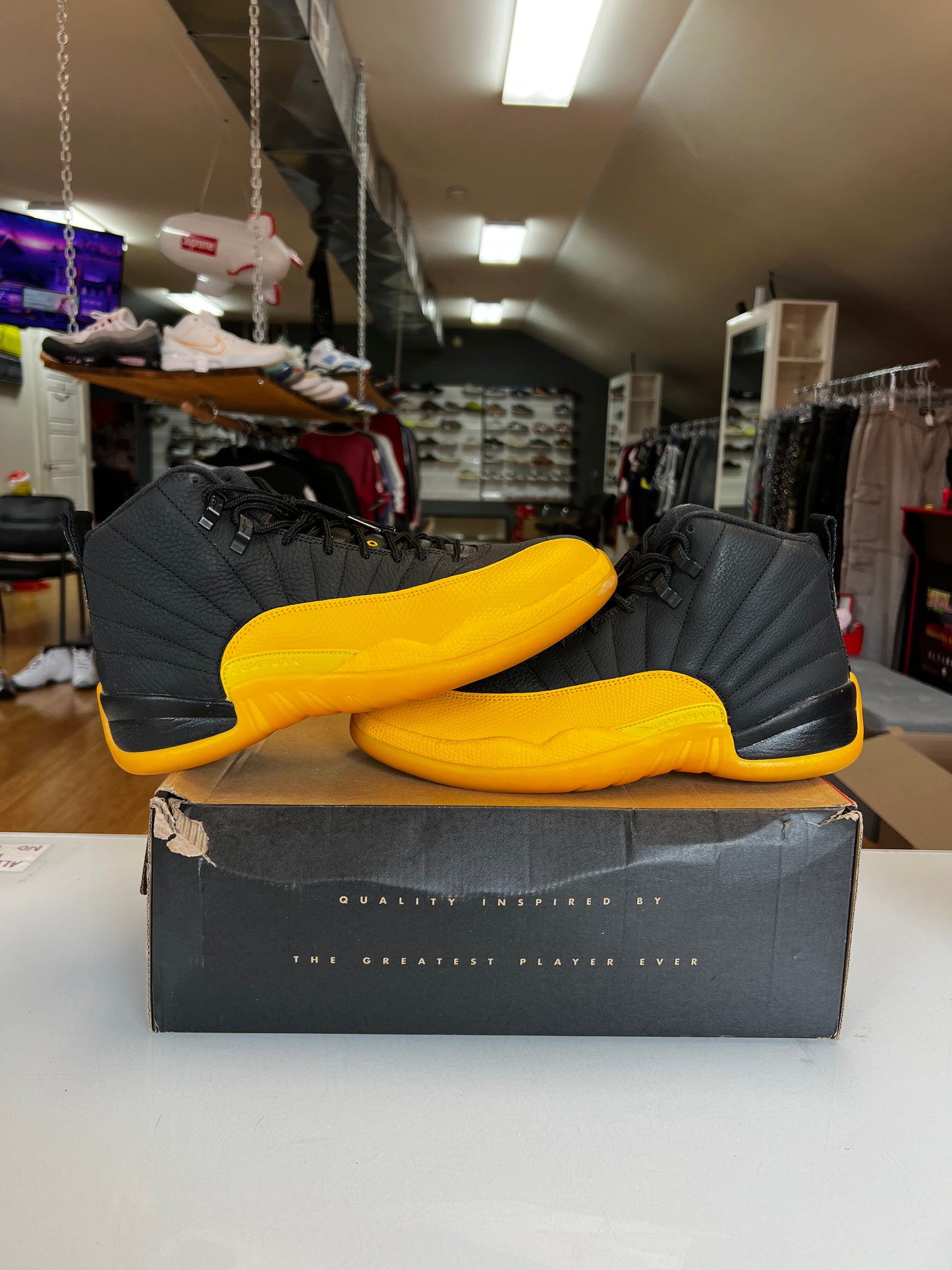 Jordan 12 University Gold