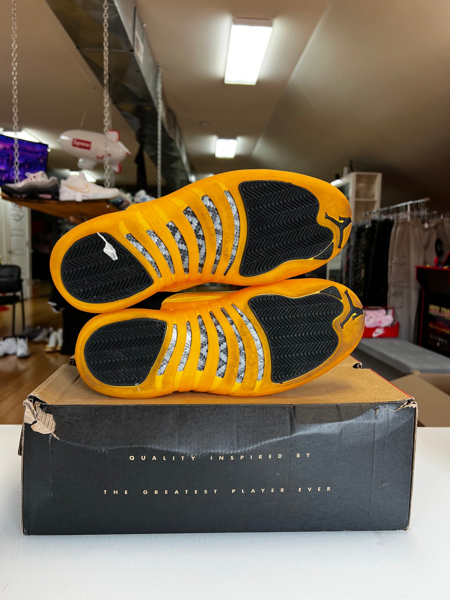 Jordan 12 University Gold