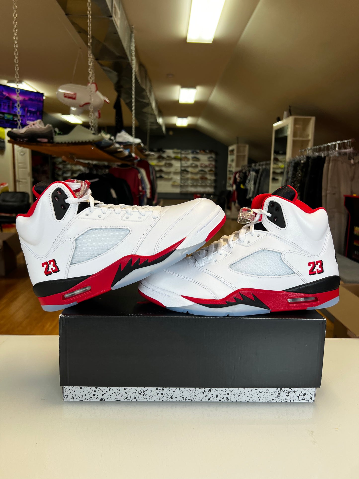 Jordan 5 Fire Red Black Tongue