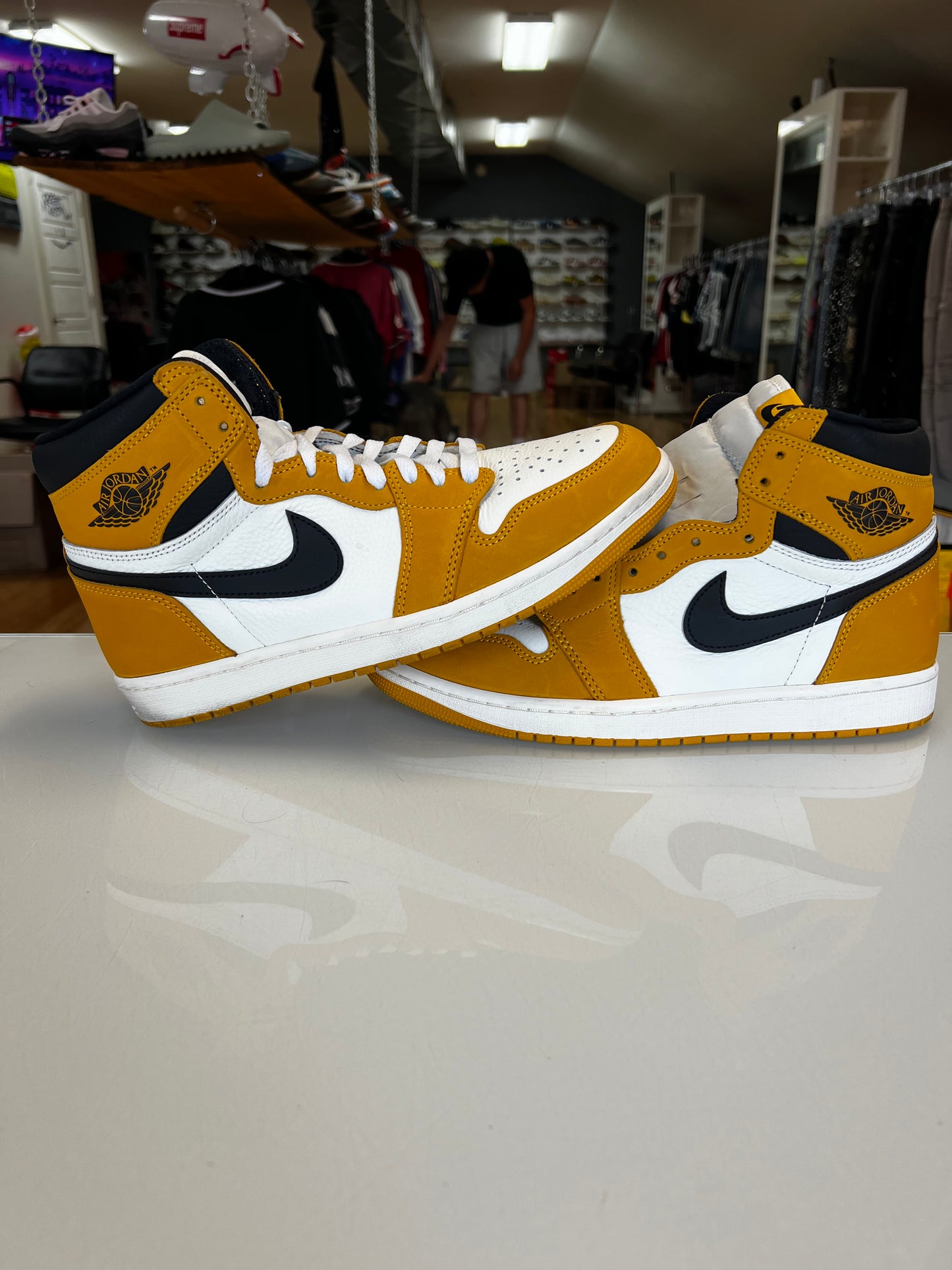 Jordan 1 Yellow Ochre