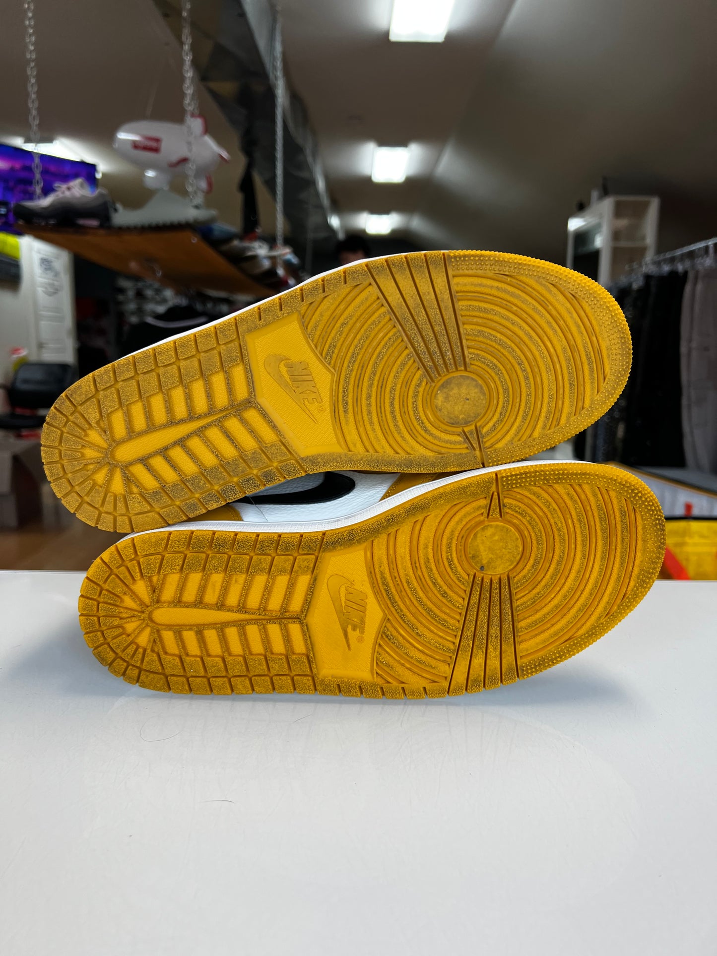 Jordan 1 Yellow Ochre