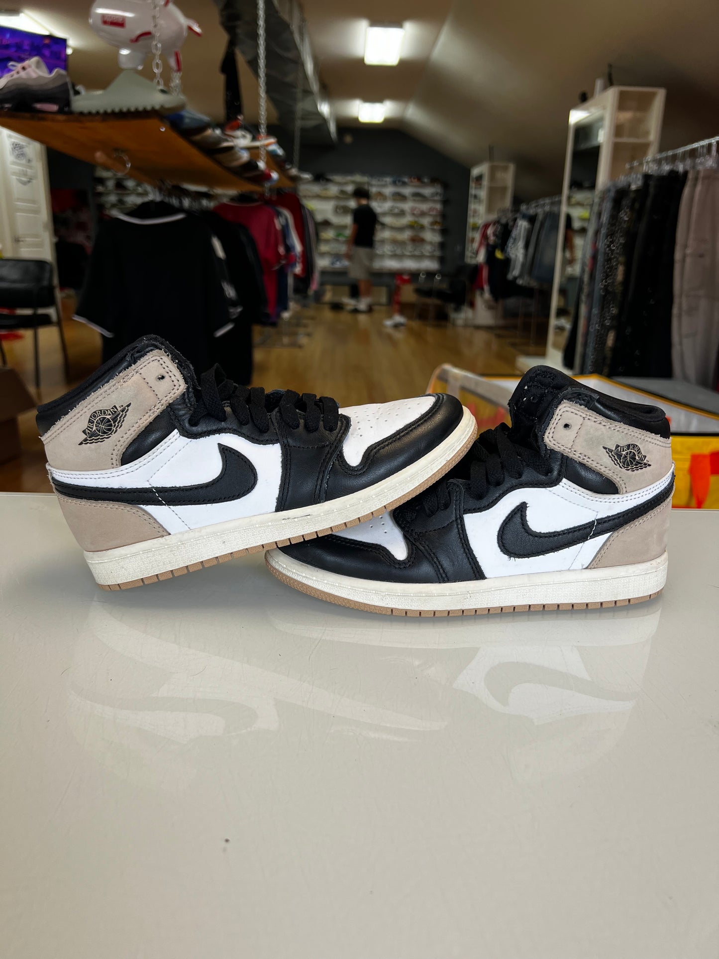 Jordan 1 Latte