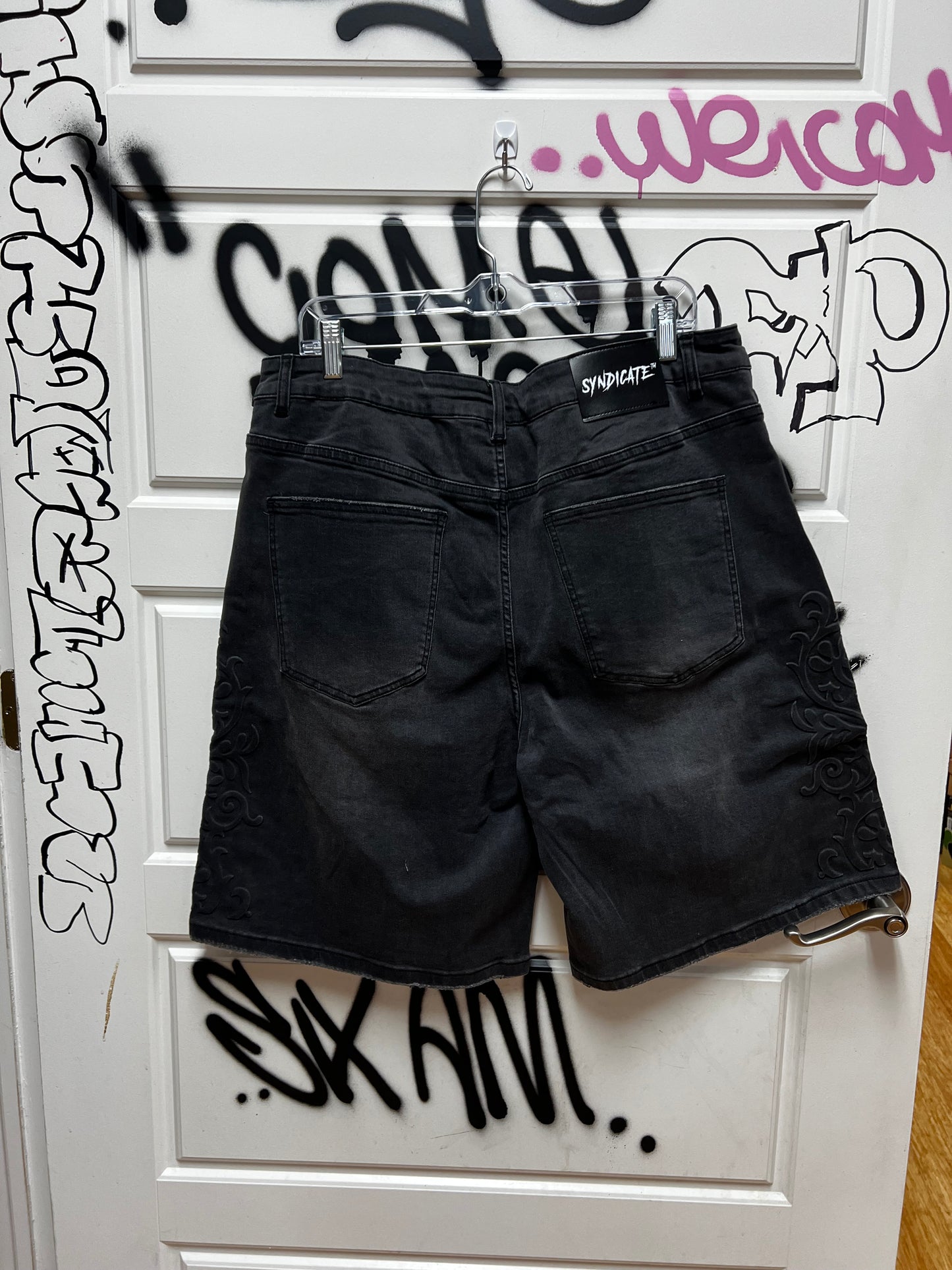 Syndicate Legacy Shorts