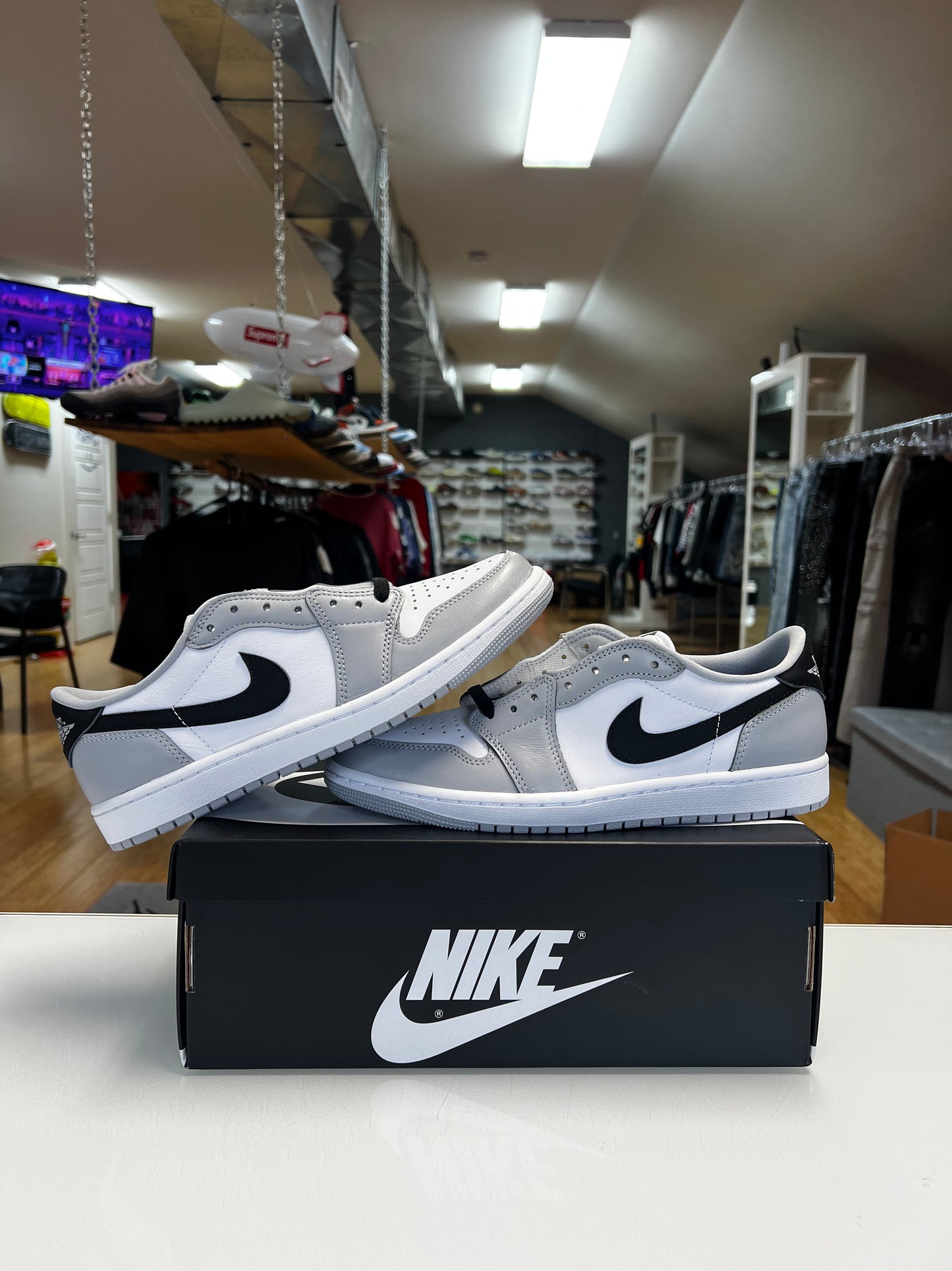 Jordan 1 Low Barons