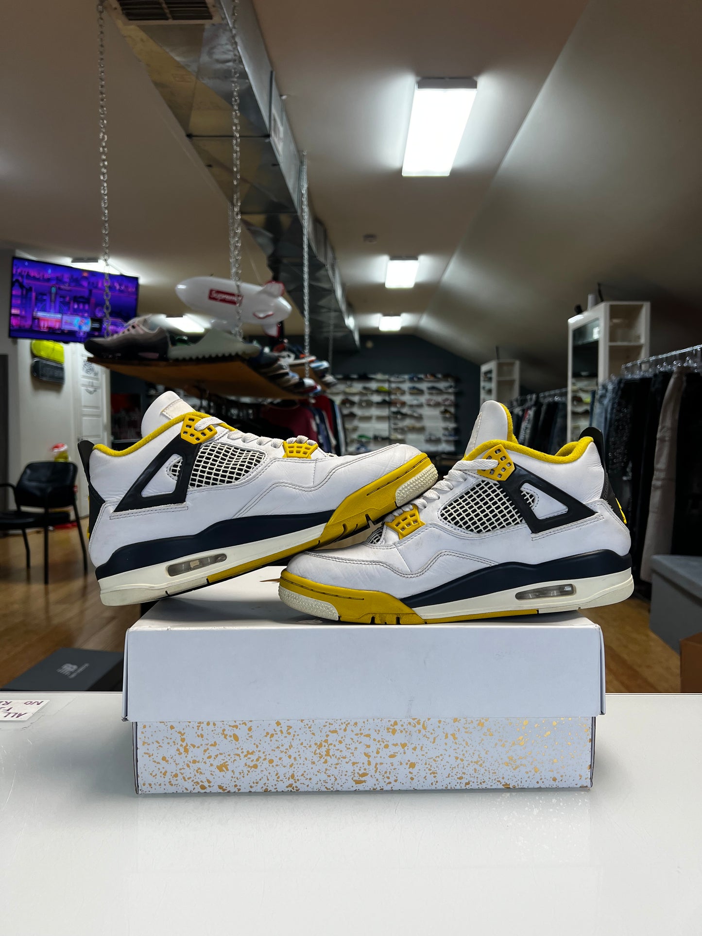 Jordan 4 Sulfur