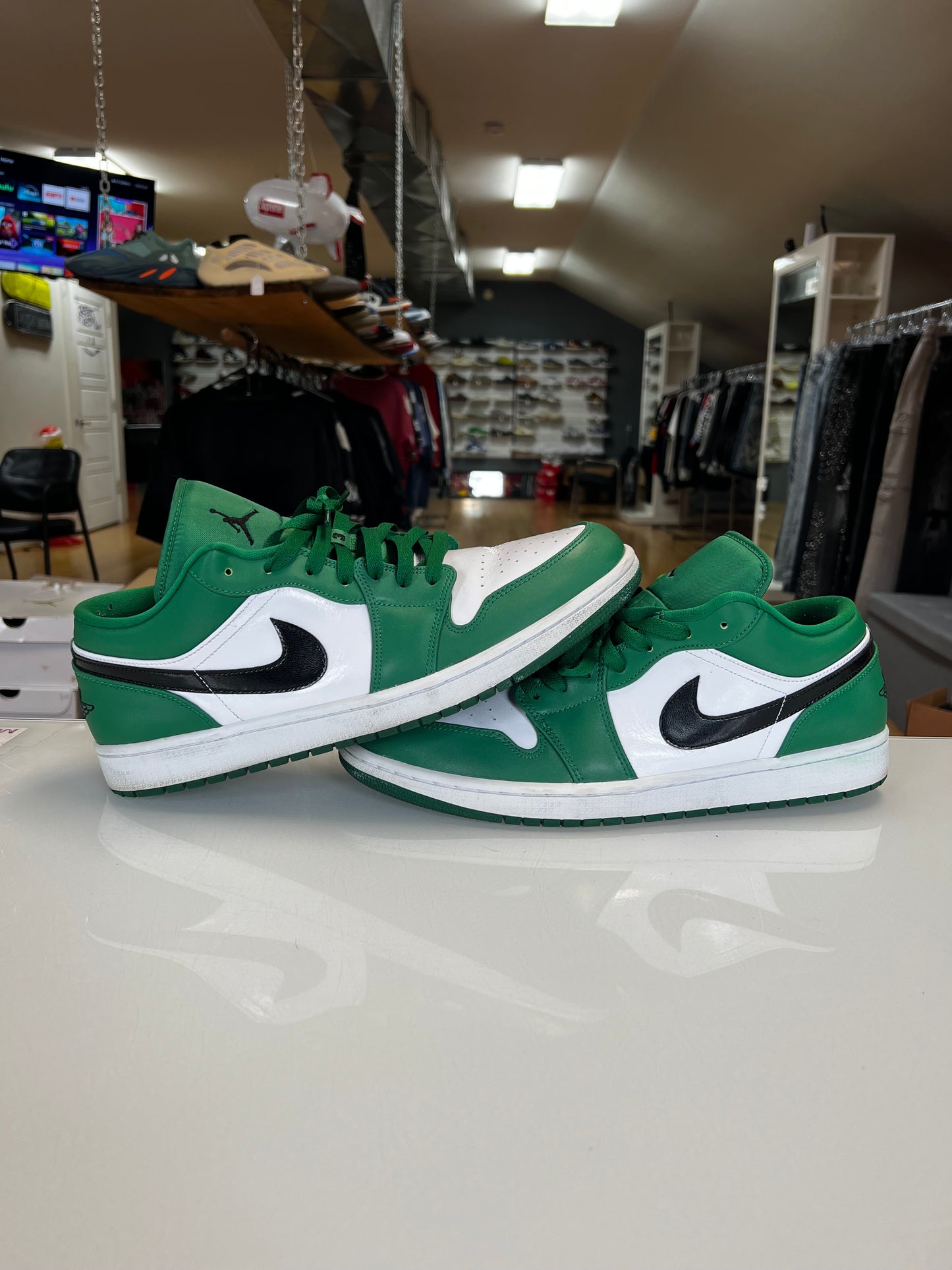 Jordan 1 Pine Green