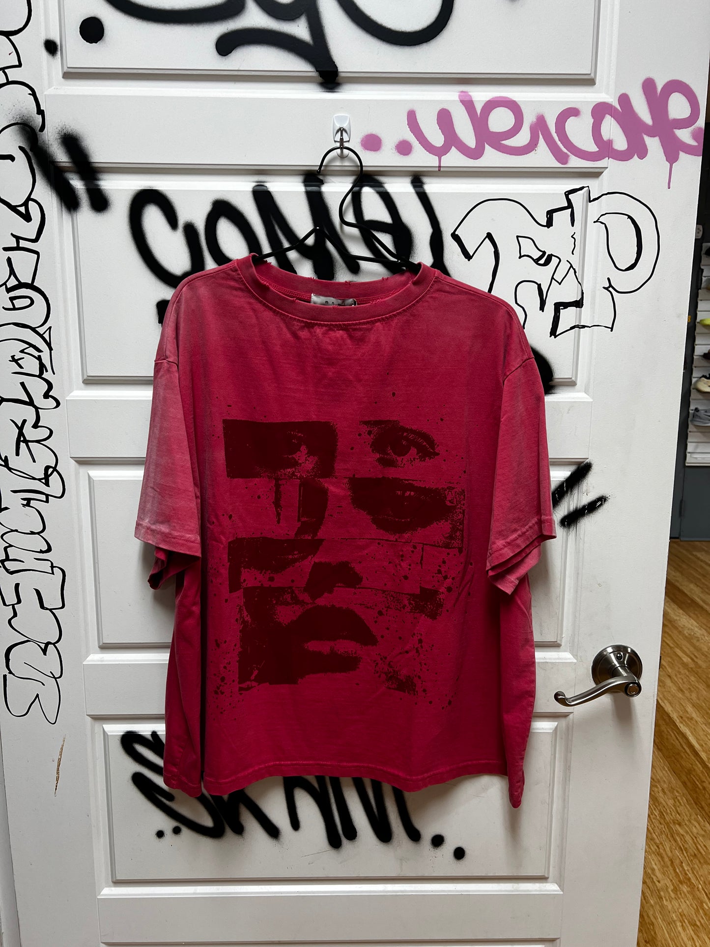 MNML Face Tee