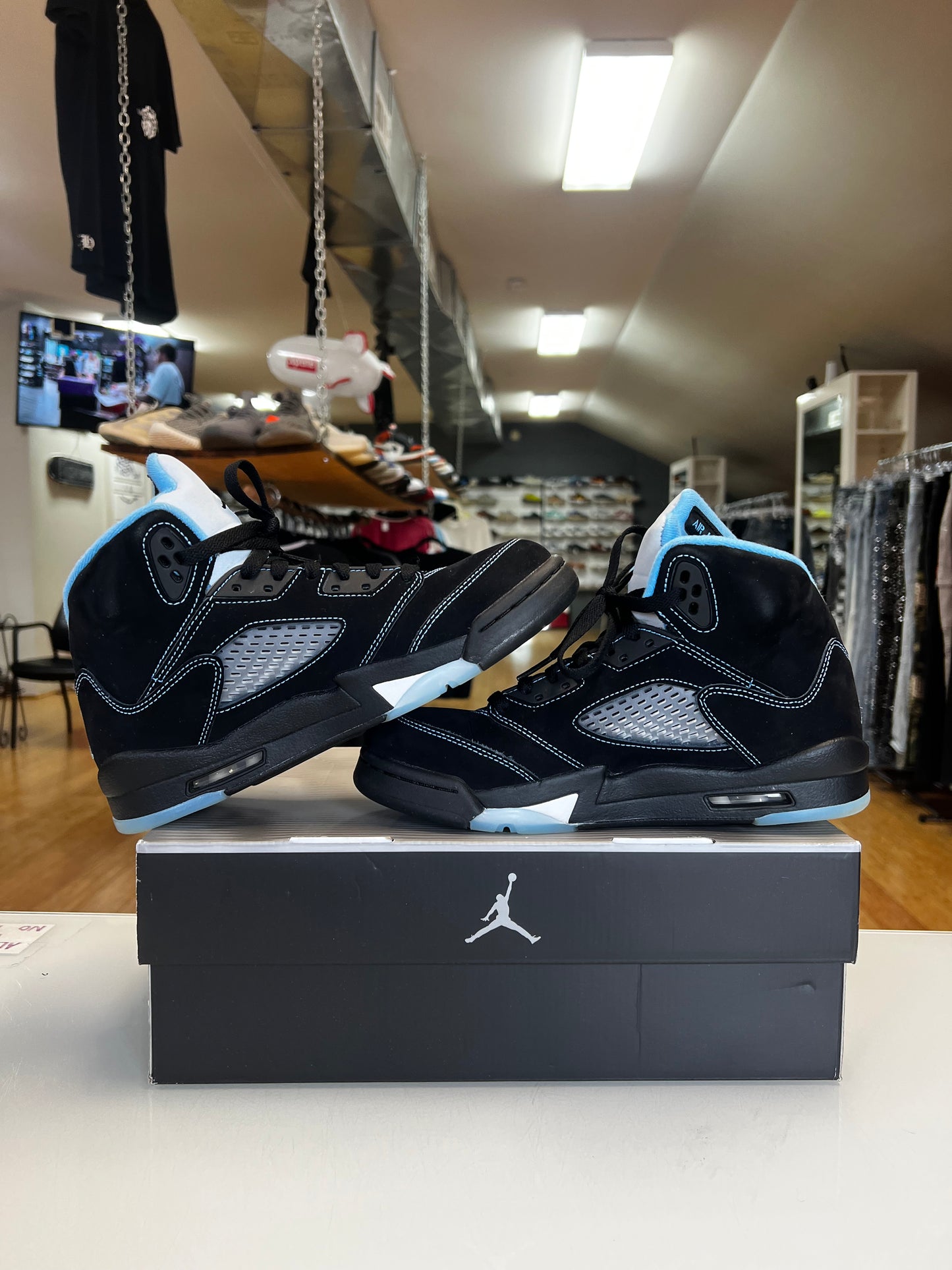 Jordan 5 University Blue