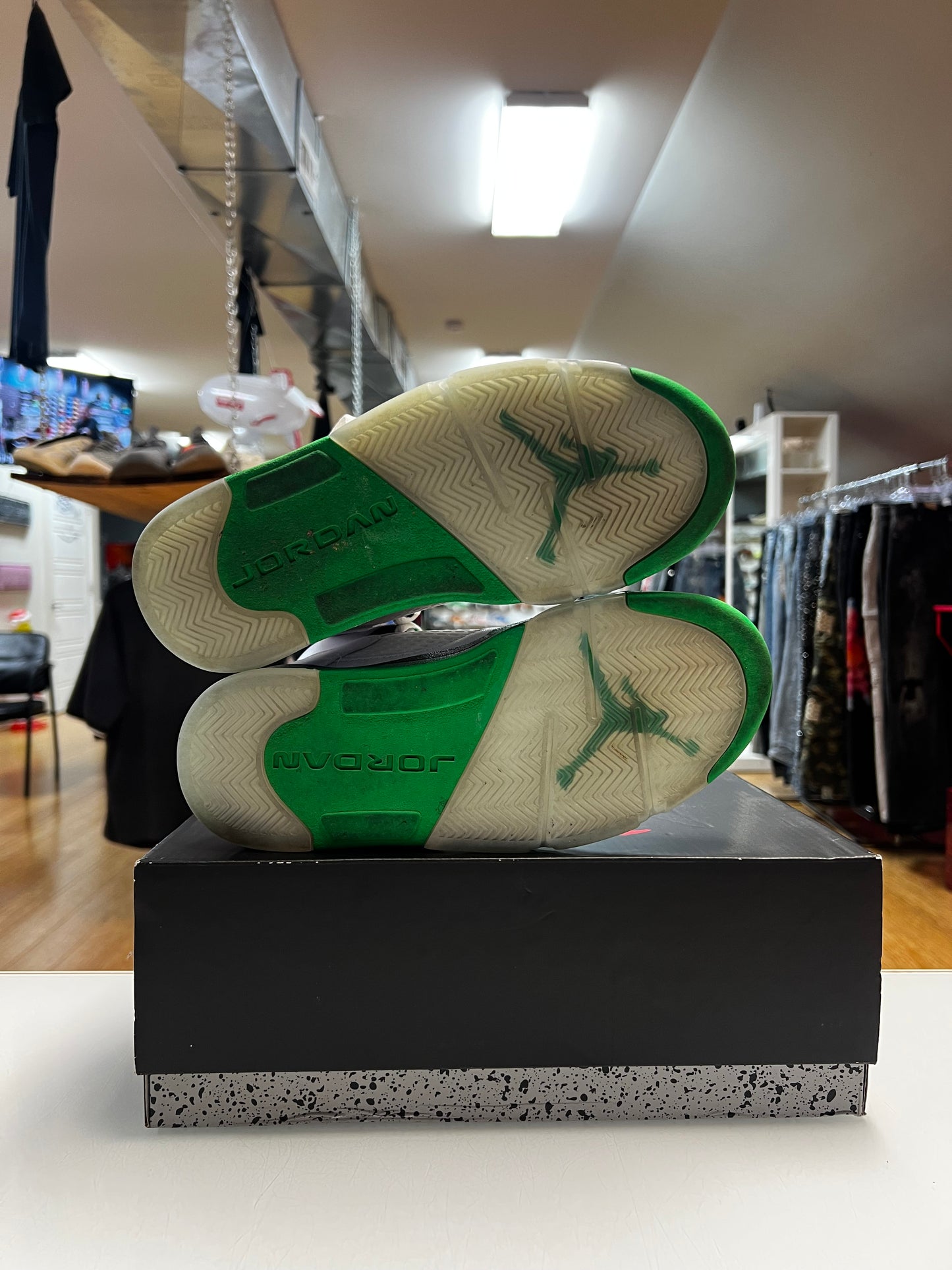 Jordan 5 Lucky Green