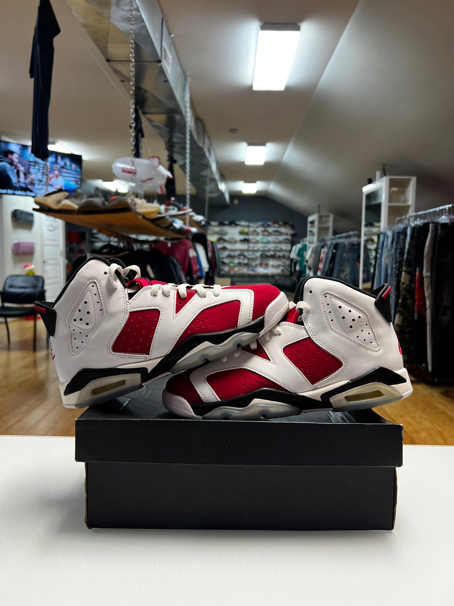 Jordan 6 Carmine