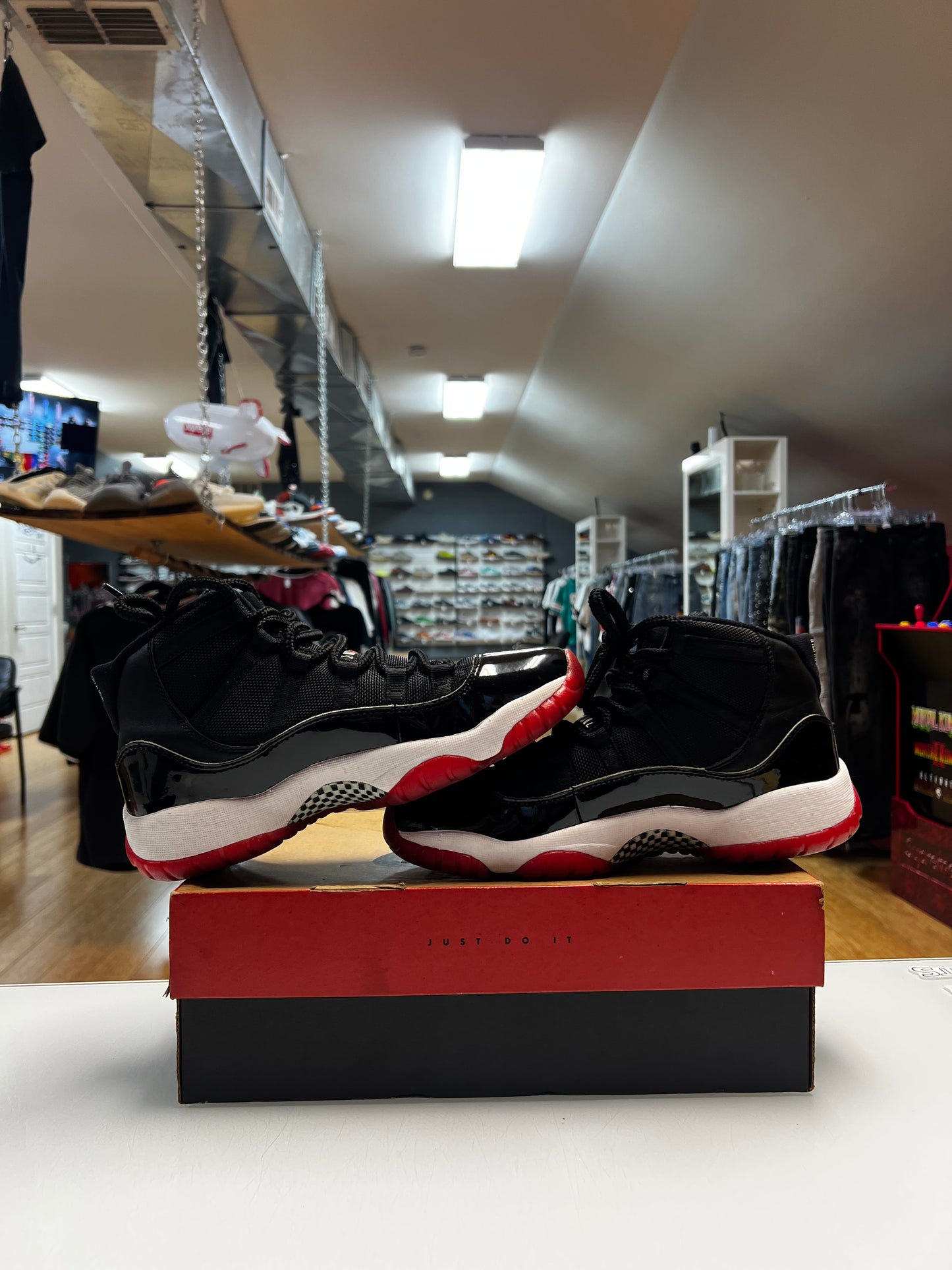 Jordan 11 Bred 2019