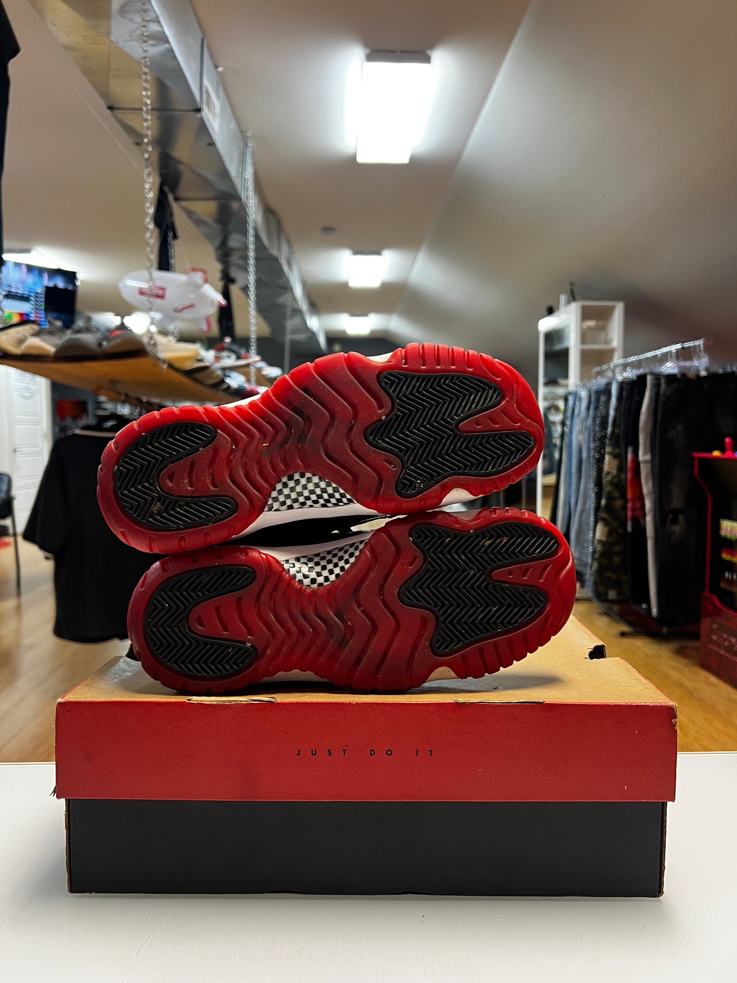 Jordan 11 Bred 2019